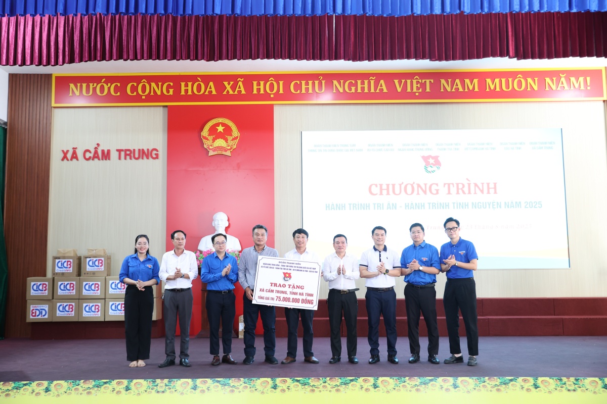 Hành trình tri ân - Hành trình tình nguyện năm 2025 nơi mảnh đất Hà Tĩnh anh hùng Hành trình tri ân - Hành trình tình nguyện năm 2025 nơi mảnh đất Hà Tĩnh anh hùng