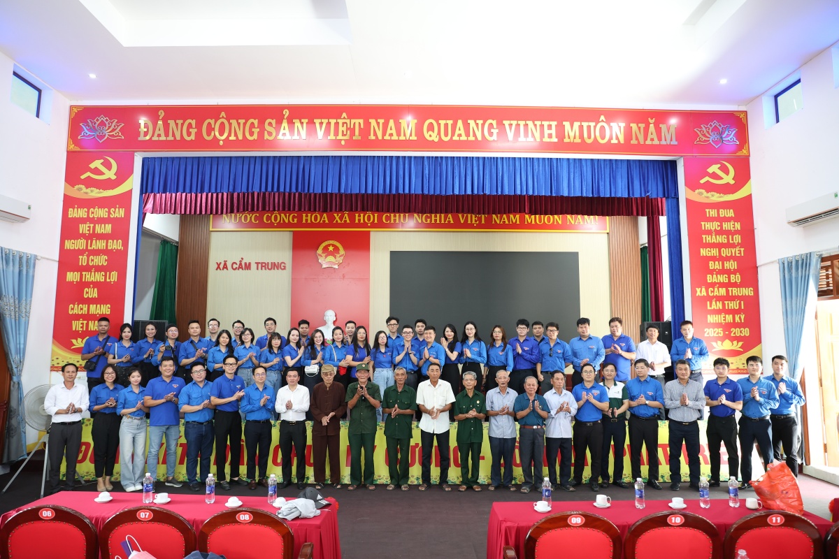 Hành trình tri ân - Hành trình tình nguyện năm 2025 nơi mảnh đất Hà Tĩnh anh hùng Hành trình tri ân - Hành trình tình nguyện năm 2025 nơi mảnh đất Hà Tĩnh anh hùng