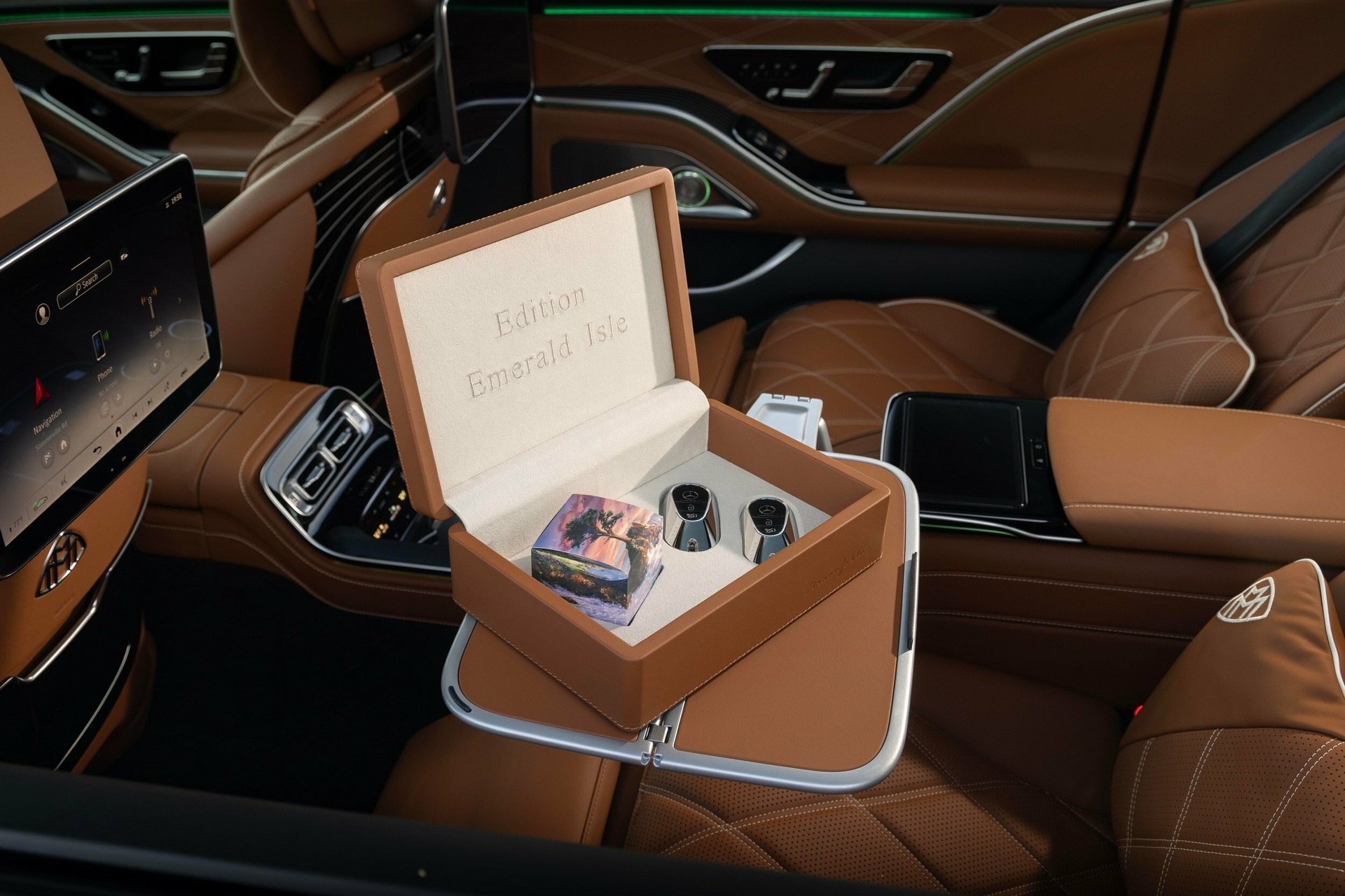 S680 Emerald Isle: Sedan siêu sang của Maybach mang hương gỗ và muối biển