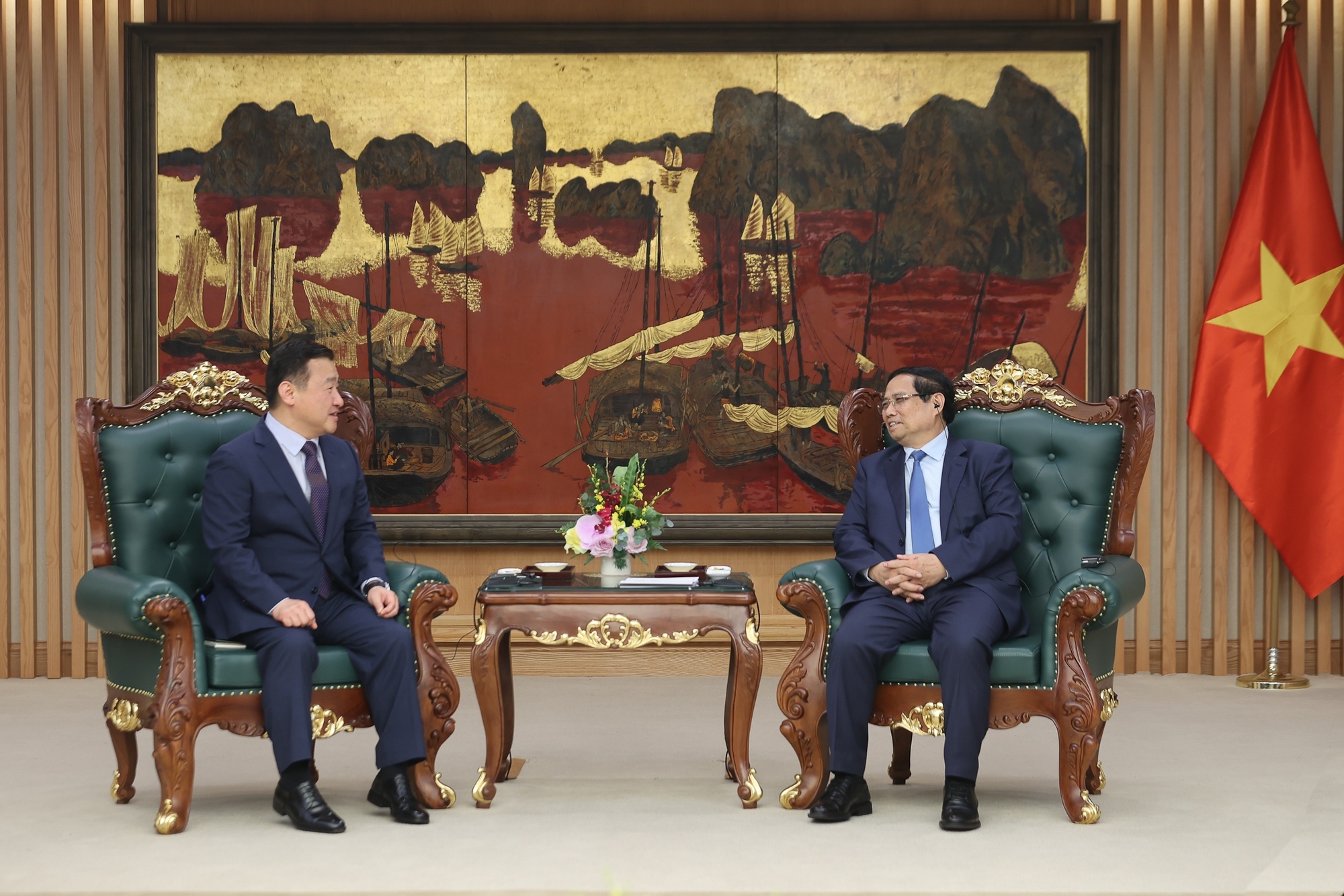 Thủ tướng hoan nghênh, đánh giá cao nỗ lực, quyết tâm và những kết quả kinh doanh của Tập đoàn Samsung nói chung, đặc biệt là tại Việt Nam - Ảnh: VGP/Nhật Bắc Thủ tướng hoan nghênh, đánh giá cao nỗ lực, quyết tâm và những kết quả kinh doanh của Tập đoàn Samsung nói chung, đặc biệt là tại Việt Nam - Ảnh: VGP/Nhật Bắc