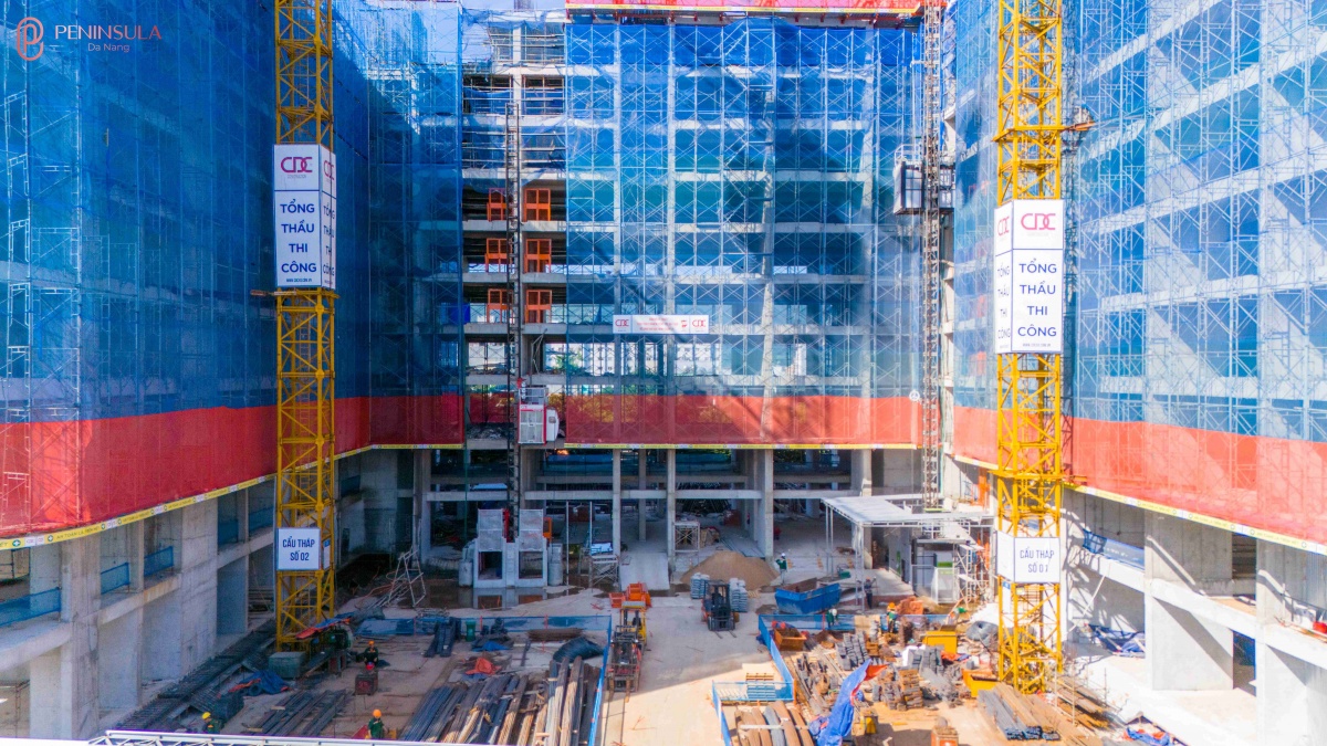 Với Peninsula Da Nang, khách hàng sẽ sở hữu không chỉ một căn shophouse thông tầng mà còn là nơi trú ngụ an toàn cho dòng vốn, tỷ suất lợi nhuận định kỳ hấp dẫn cùng kênh tích sản bền vững cho tương lai.  