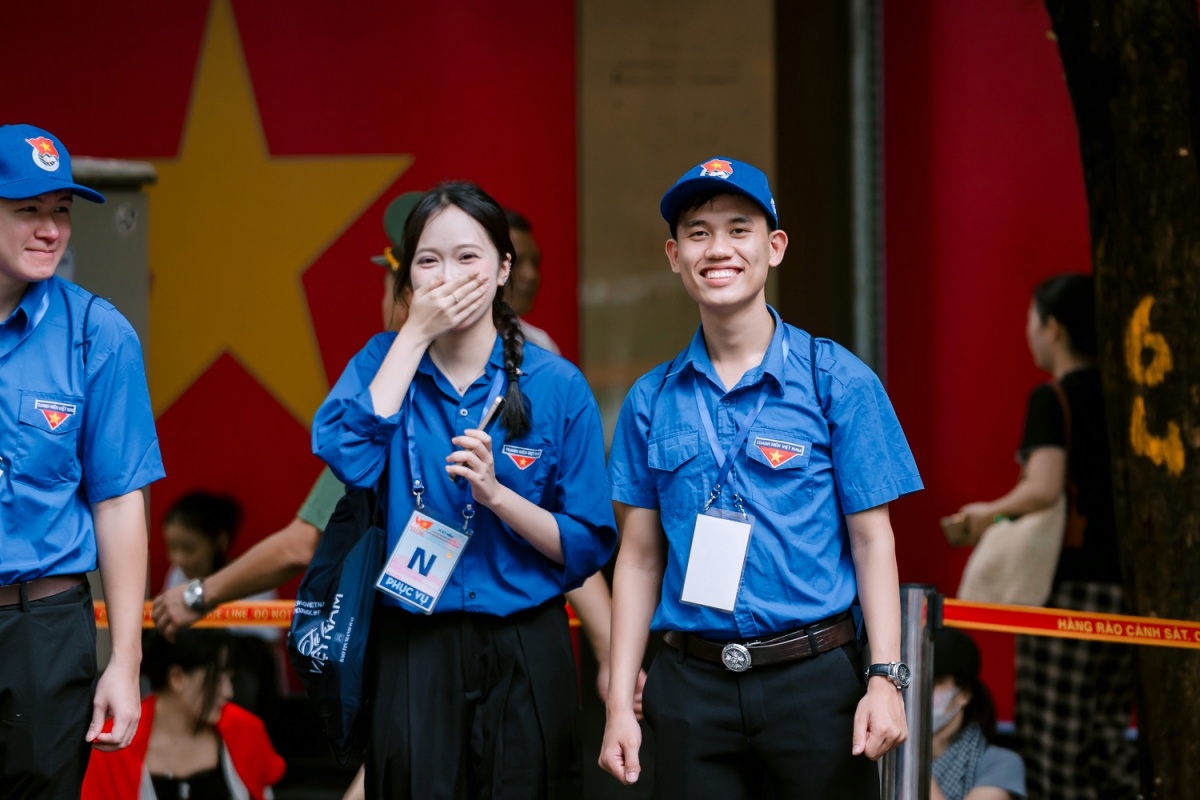 Người dân đổ về photobooth SHB, khoảnh khắc mừng Quốc khánh thêm rộn ràng