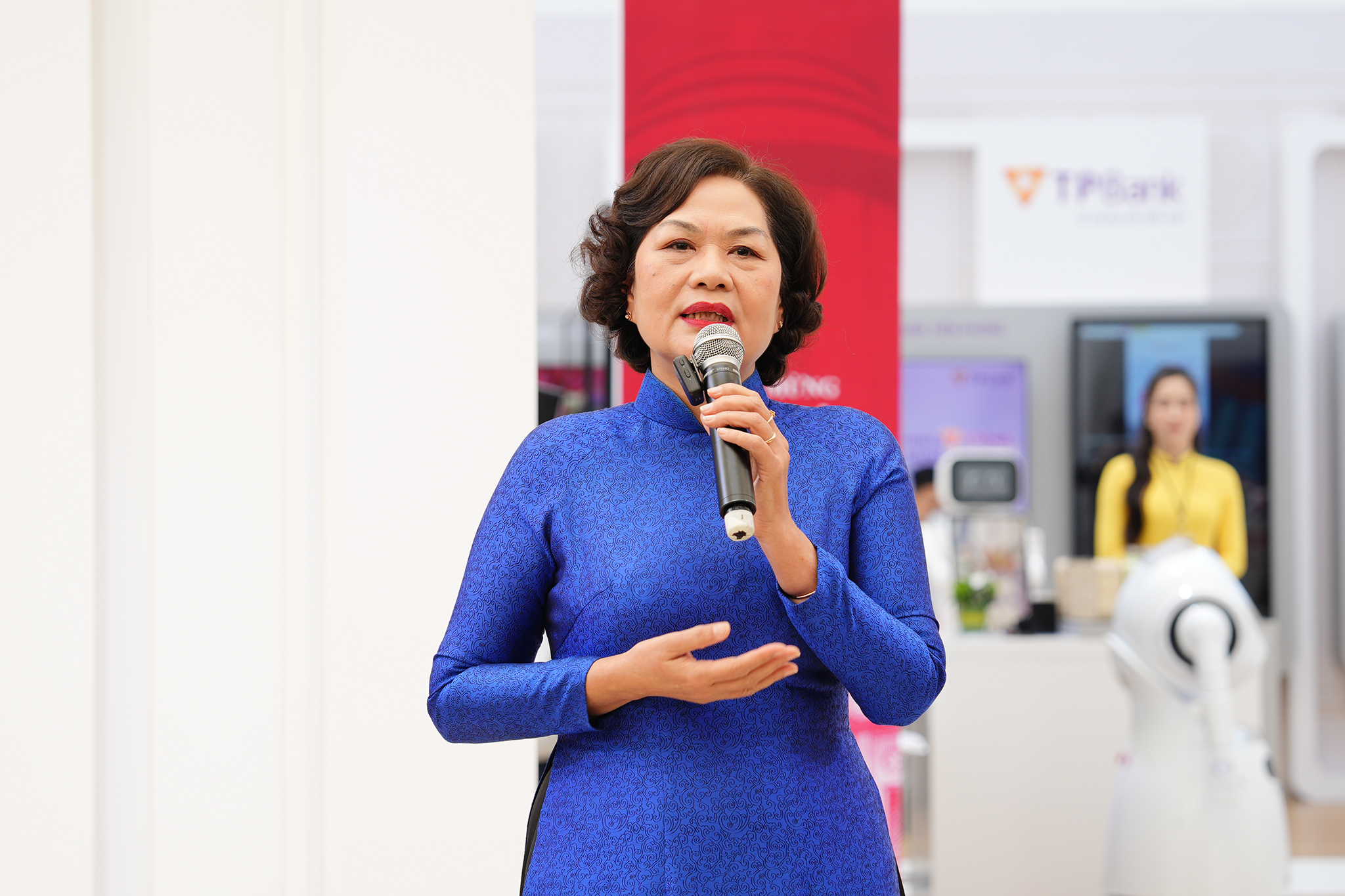 Thống đốc NHNN Nguyễn Thị Hồng phát biểu khai mạc không gian triển lãm thành tựu ngành Ngân hàng