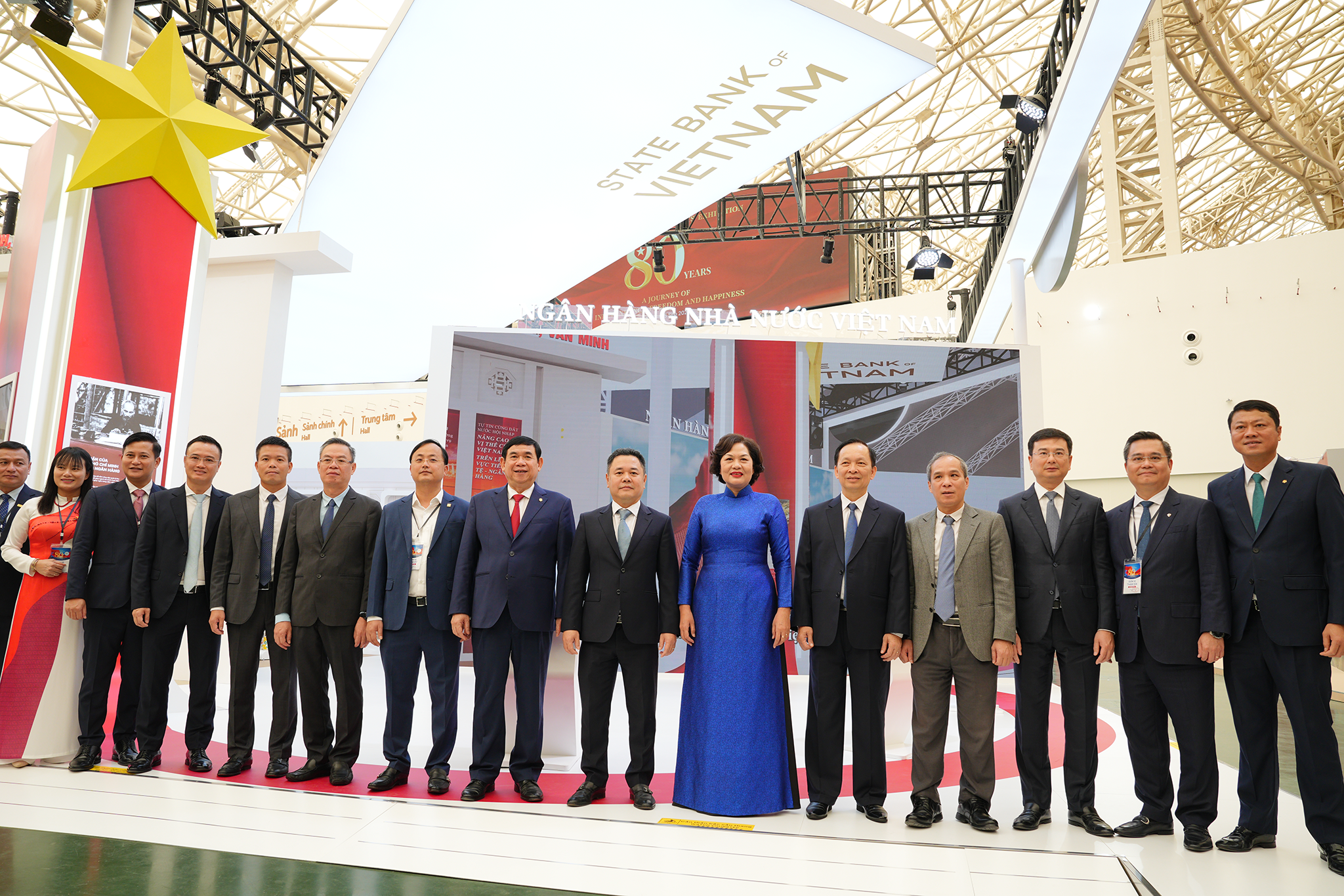 Ấn tượng gian triển lãm ngành Ngân hàng tại Triển lãm thành tựu Đất nước 