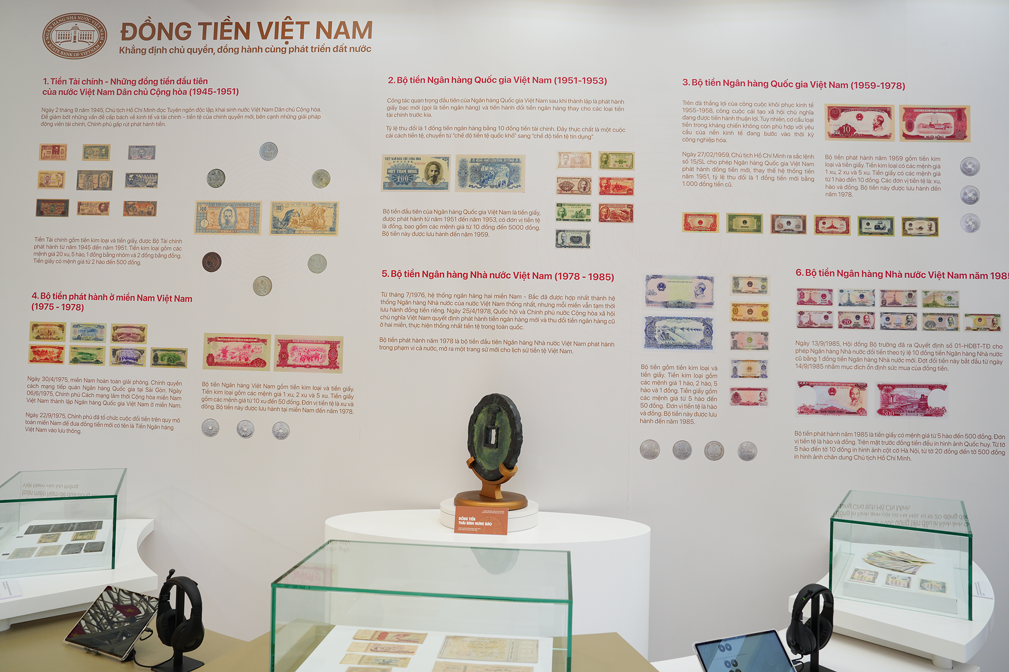 Ấn tượng gian triển lãm ngành Ngân hàng tại Triển lãm thành tựu Đất nước 