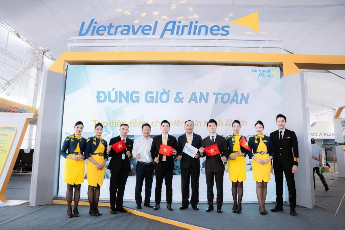 Vietravel Airlines chính thức khai trương gian trưng bày tại Triển lãm Thành tựu Đất nước Vietravel Airlines chính thức khai trương gian trưng bày tại Triển lãm Thành tựu Đất nước