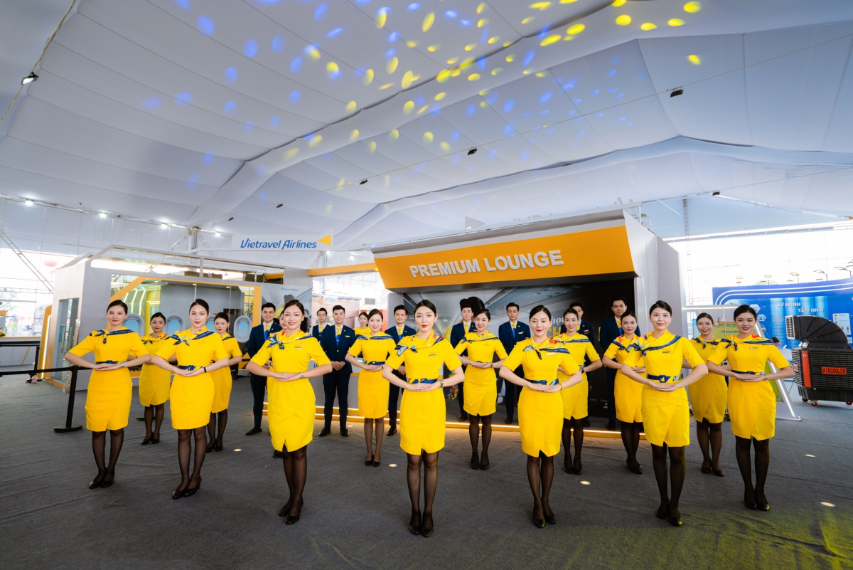 Vietravel Airlines hướng tới mục tiêu trở thành hãng hàng không xanh, chuyên nghiệp, hiện đại và bền vững hàng đầu khu vực Vietravel Airlines hướng tới mục tiêu trở thành hãng hàng không xanh, chuyên nghiệp, hiện đại và bền vững hàng đầu khu vực