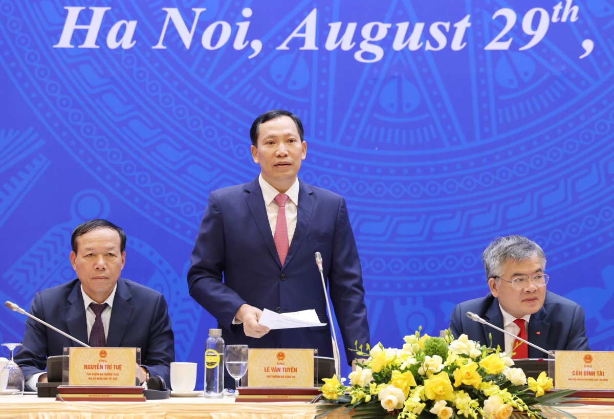 Gần 14.000 phạm nhân được đặc xá Gần 14.000 phạm nhân được đặc xá