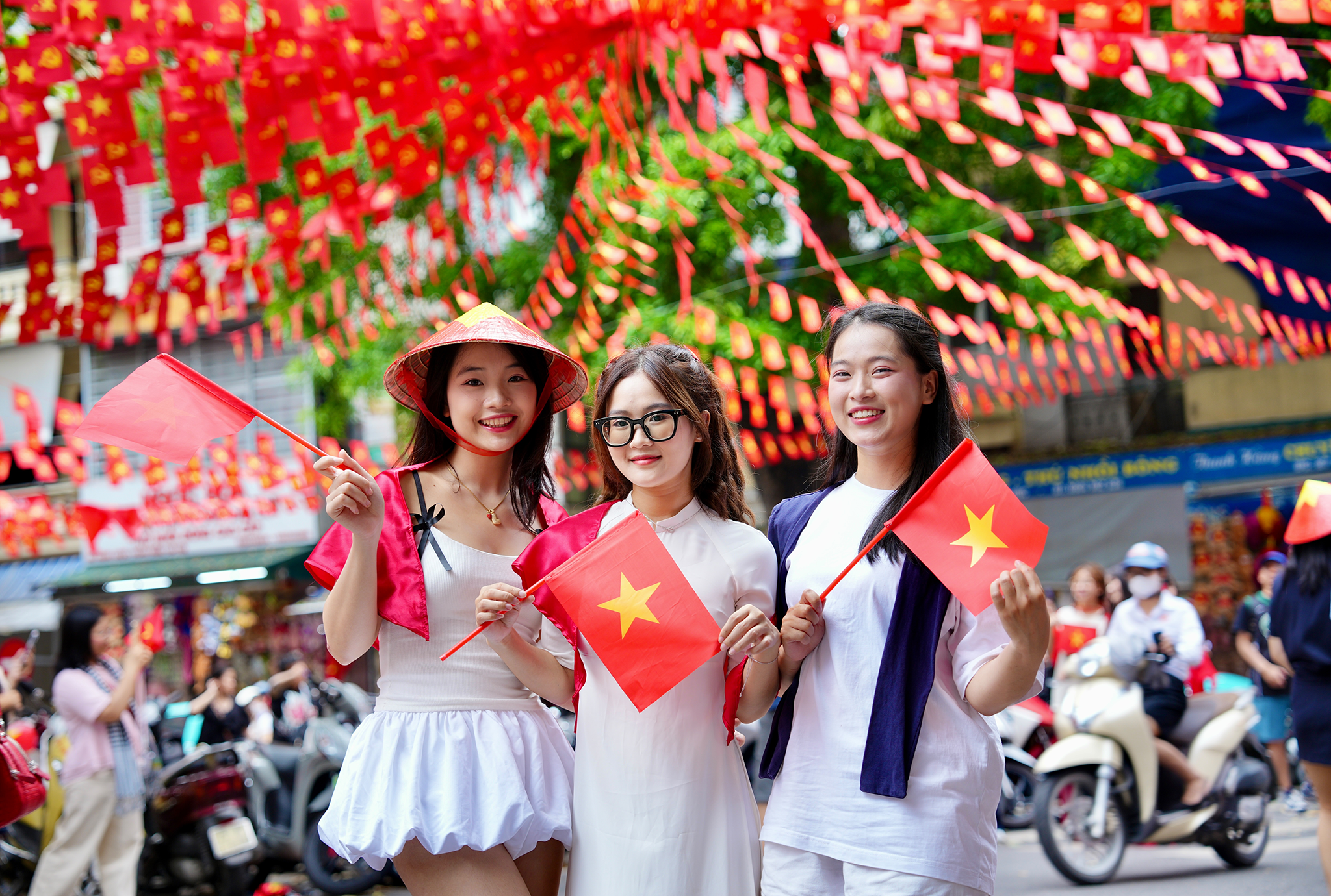 Người dân hân hoan lưu giữ dấu ấn ngày Tết Độc lập