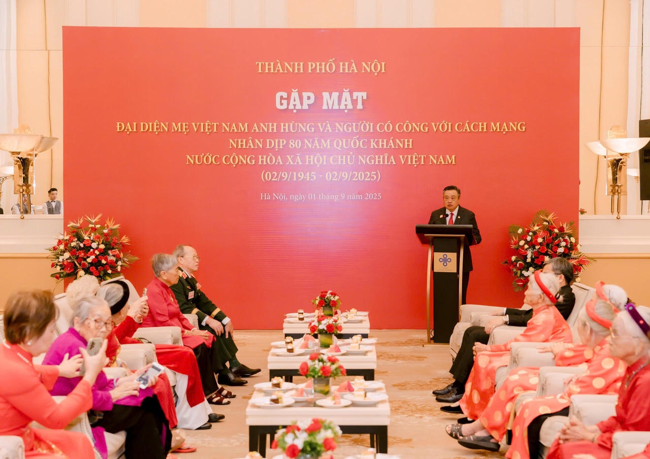 Quang cảnh cuộc gặp mặt. Quang cảnh cuộc gặp mặt.