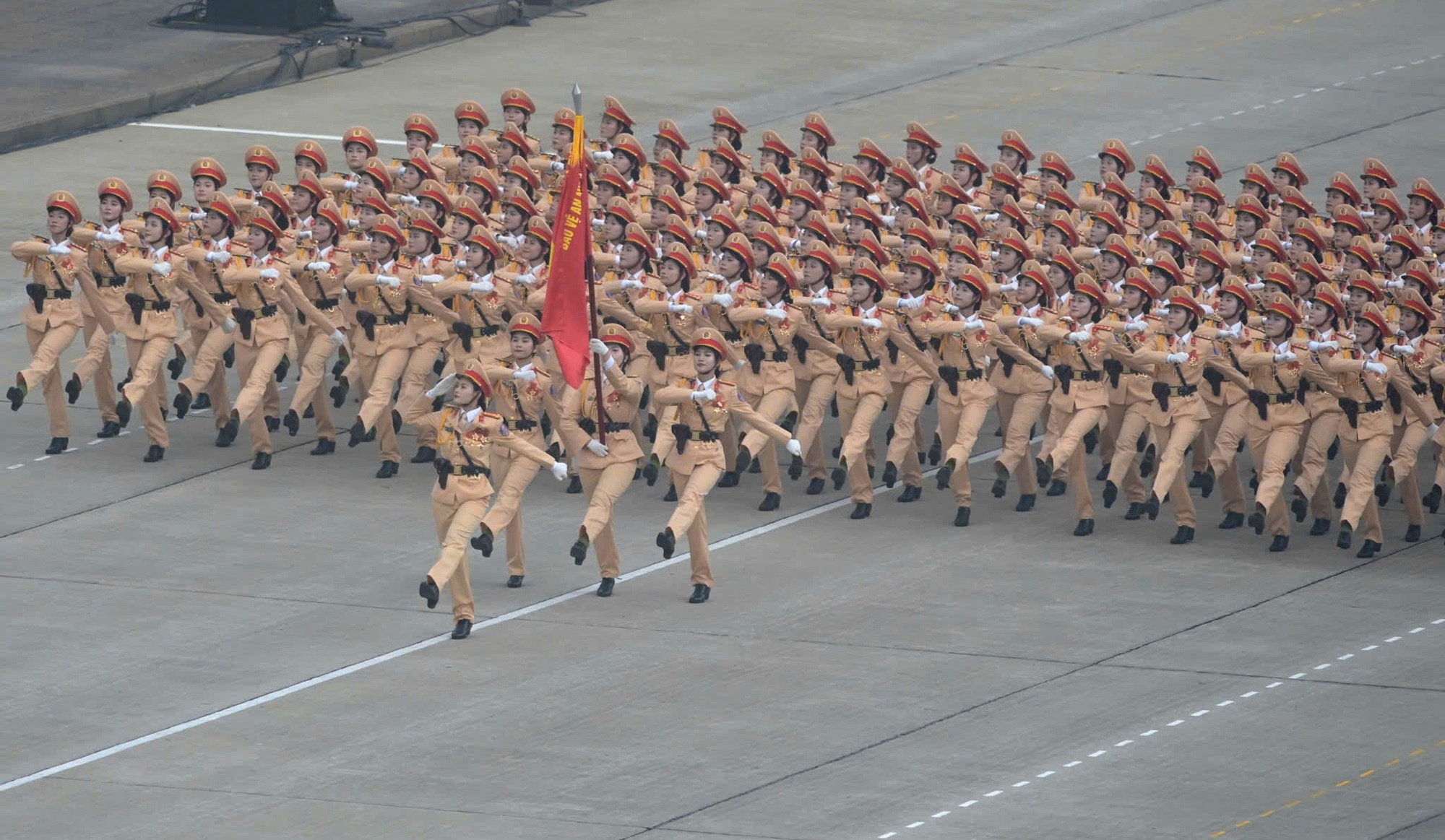 Khối nữ sĩ quan Cảnh sát giao thông - Ảnh: VGP