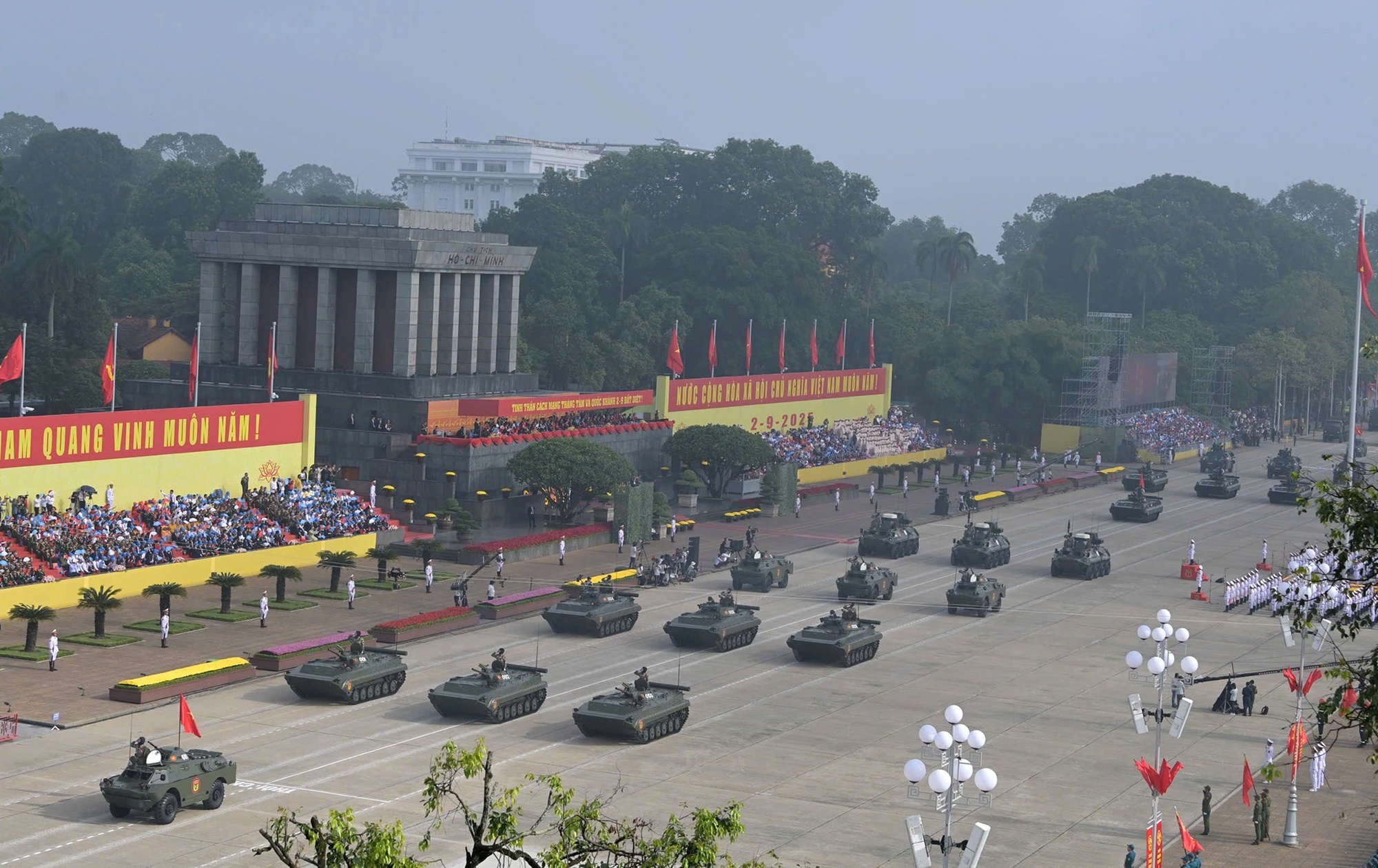 Khối xe Tăng thiết giáp - Ảnh: VGP