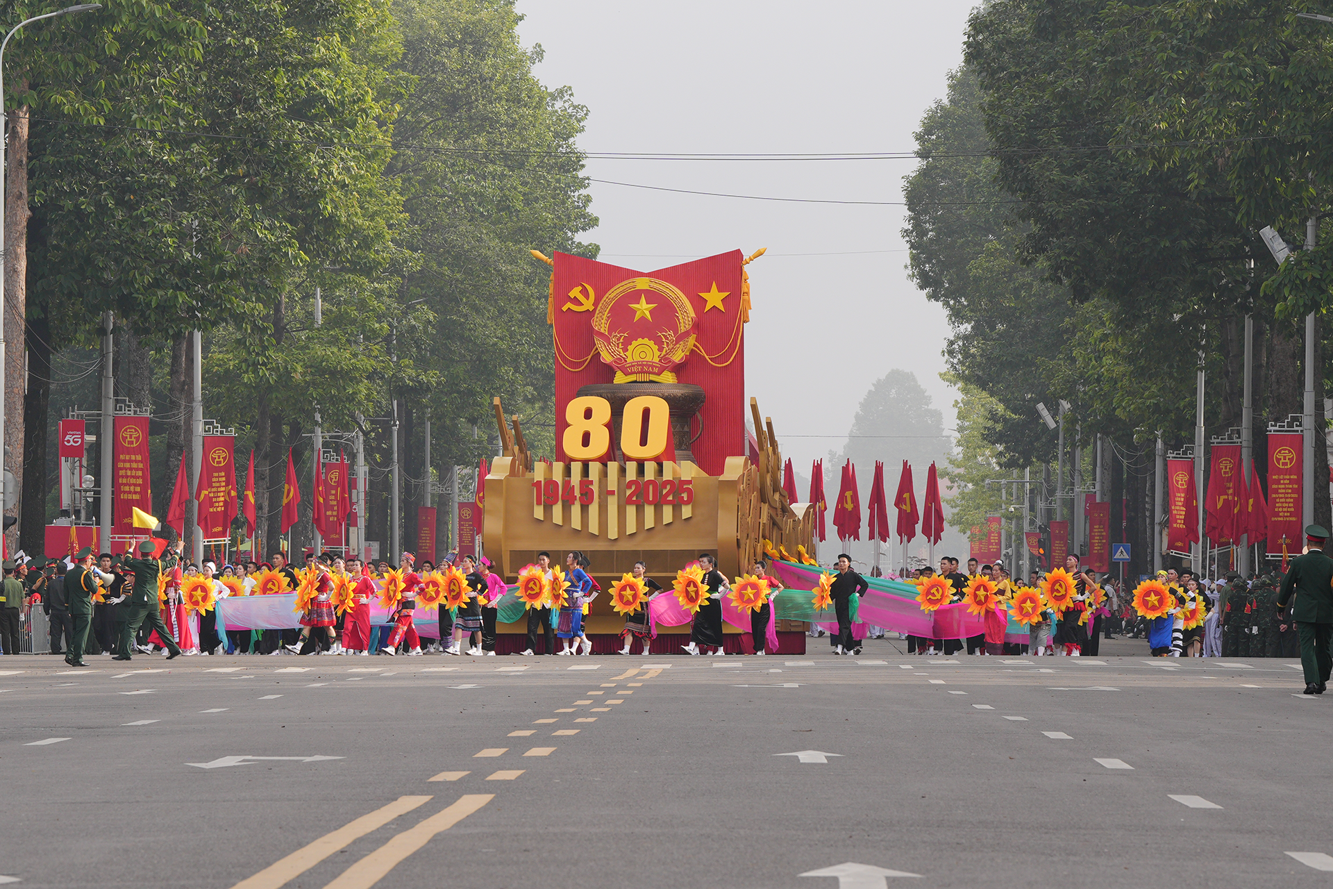 Khoảnh khắc tự hào trong ngày hội lớn của dân tộc