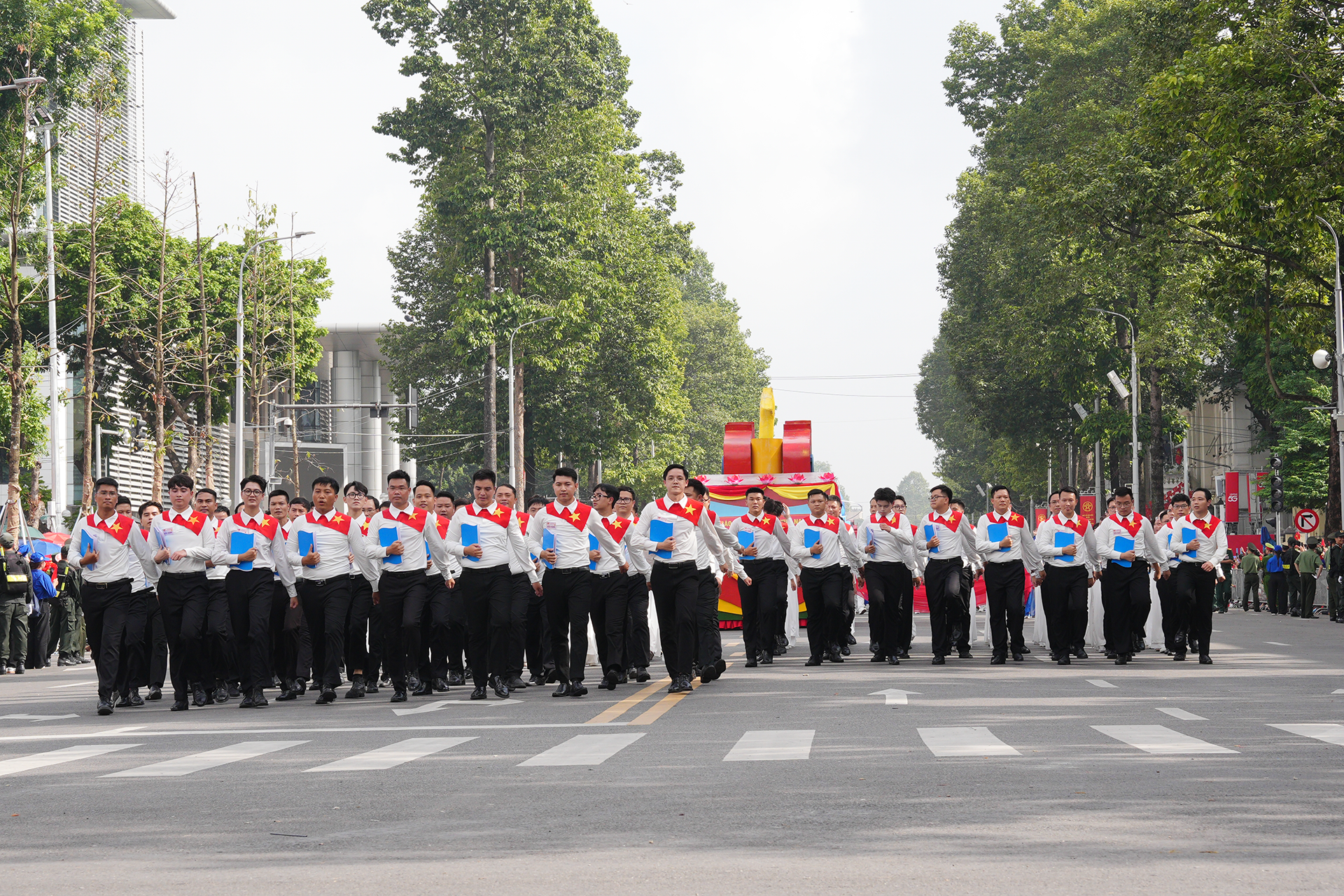 Khoảnh khắc tự hào trong ngày hội lớn của dân tộc