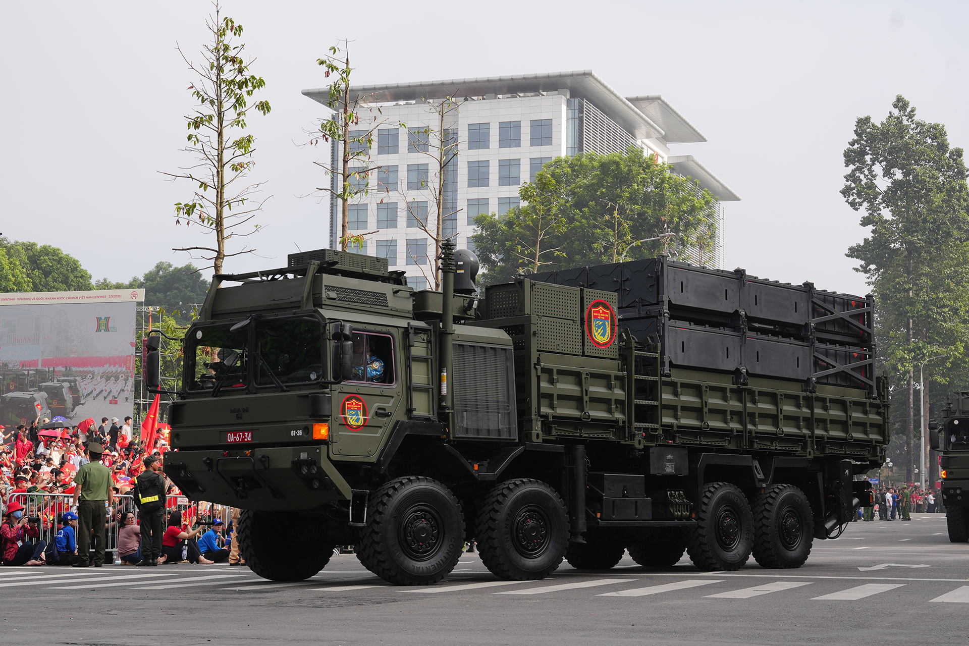 Hàng loạt vũ khí, khí tài hiện đại xuất hiện trong lễ diễu binh, diễu hành A80 Hàng loạt vũ khí, khí tài hiện đại xuất hiện trong lễ diễu binh, diễu hành A80