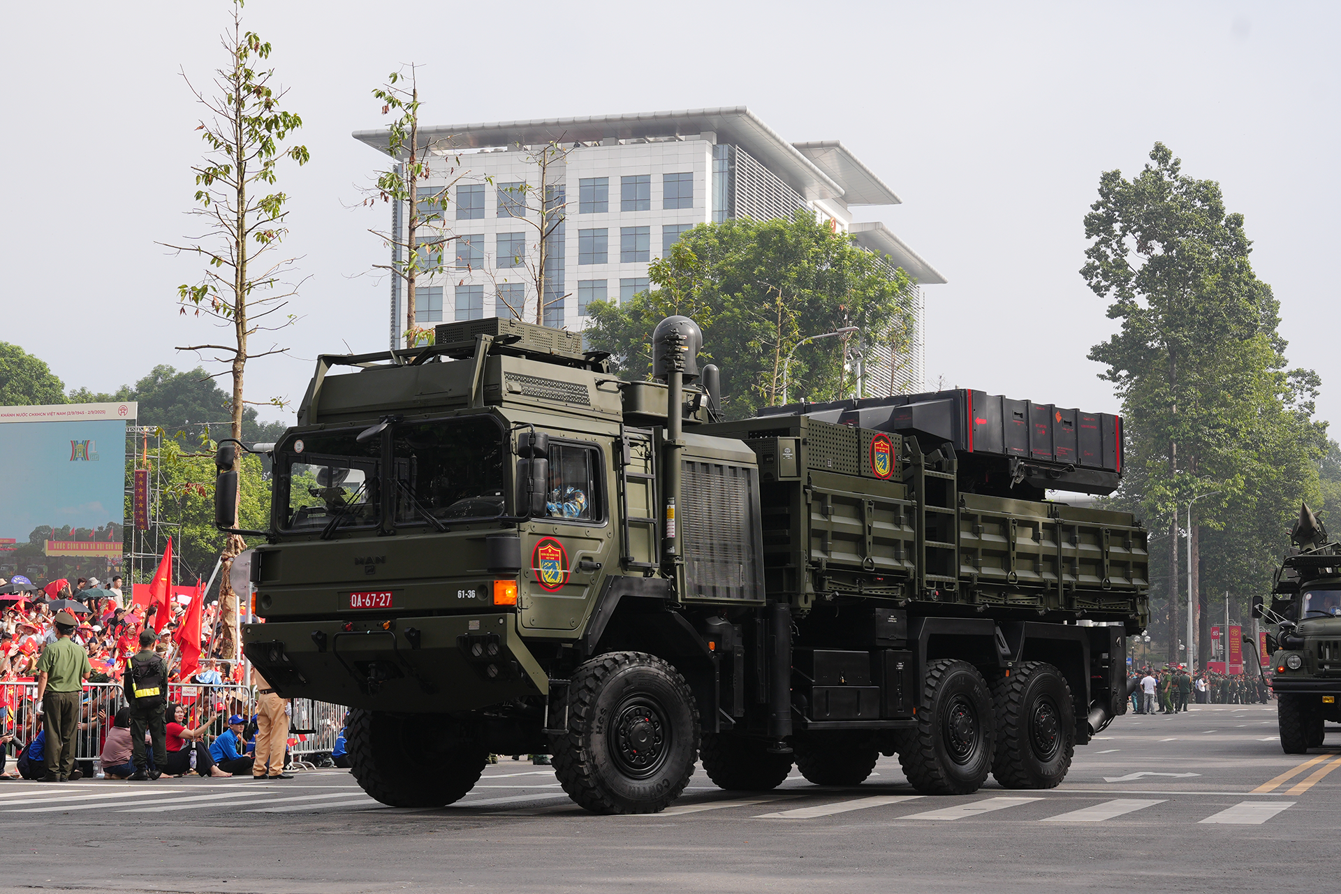 Hàng loạt vũ khí, khí tài hiện đại xuất hiện trong lễ diễu binh, diễu hành A80 Hàng loạt vũ khí, khí tài hiện đại xuất hiện trong lễ diễu binh, diễu hành A80