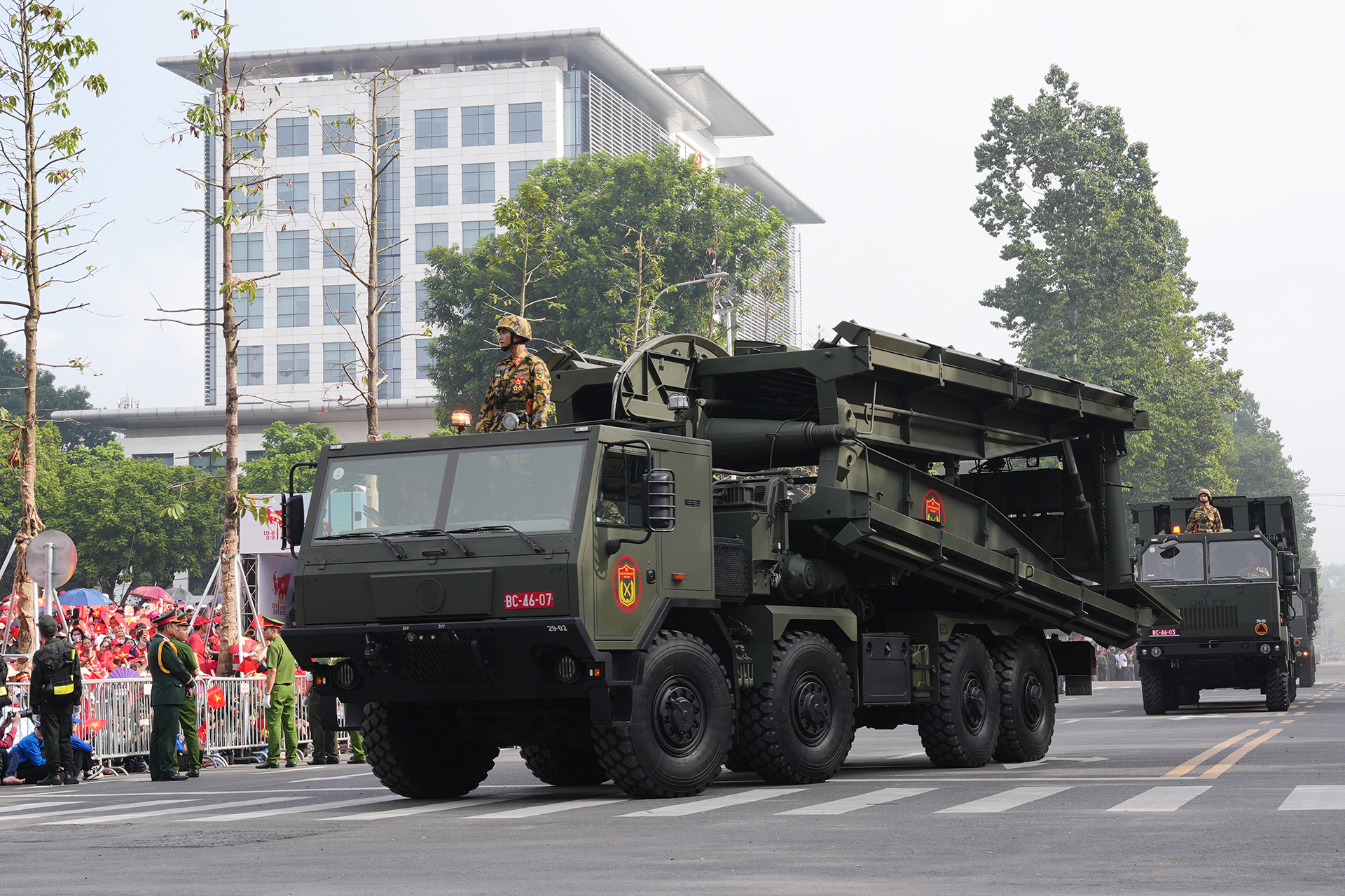 Hàng loạt vũ khí, khí tài hiện đại xuất hiện trong lễ diễu binh, diễu hành A80 Hàng loạt vũ khí, khí tài hiện đại xuất hiện trong lễ diễu binh, diễu hành A80