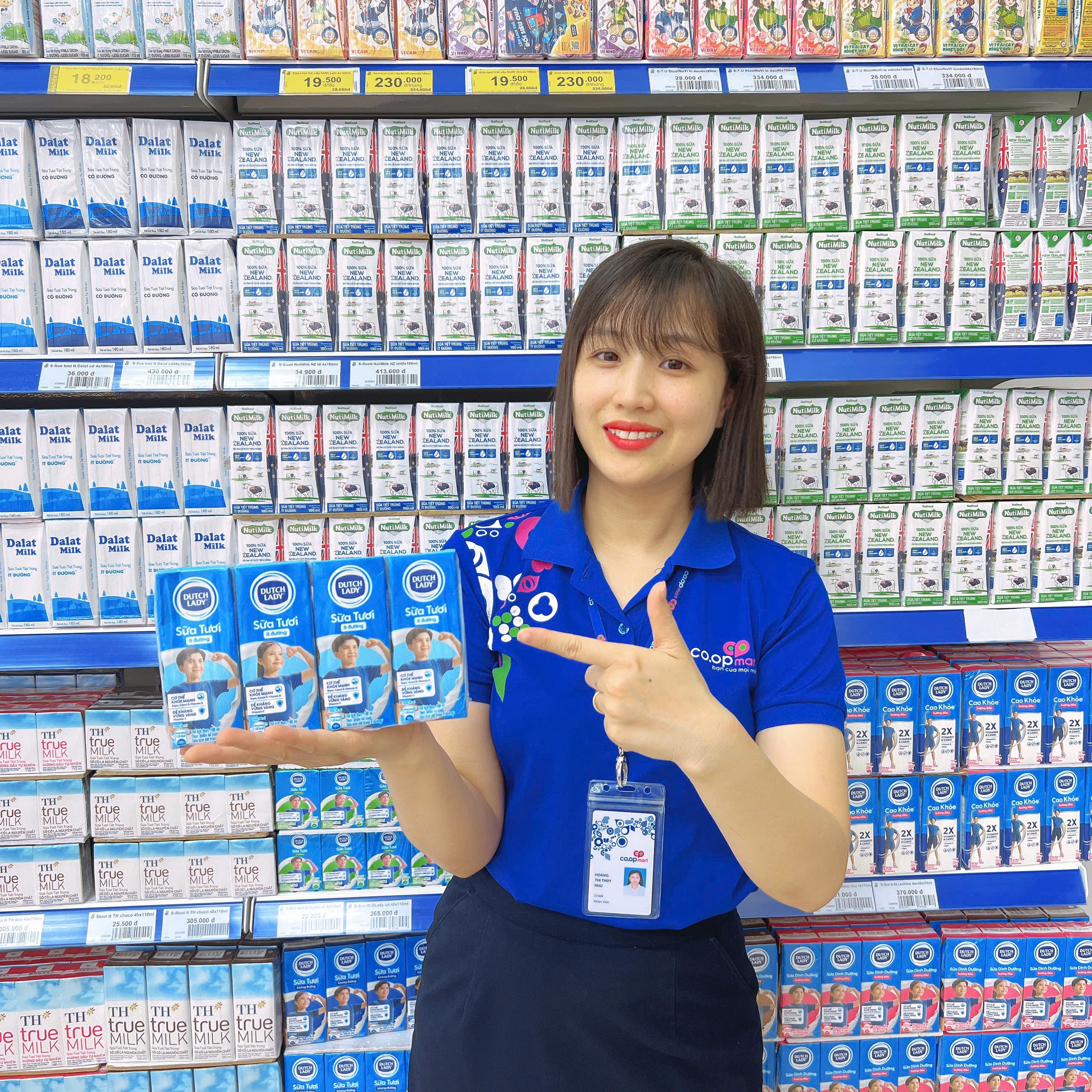 Co.opmart trao tặng hơn 10.000 hộp sữa miễn phí dịp khai giảng năm học mới