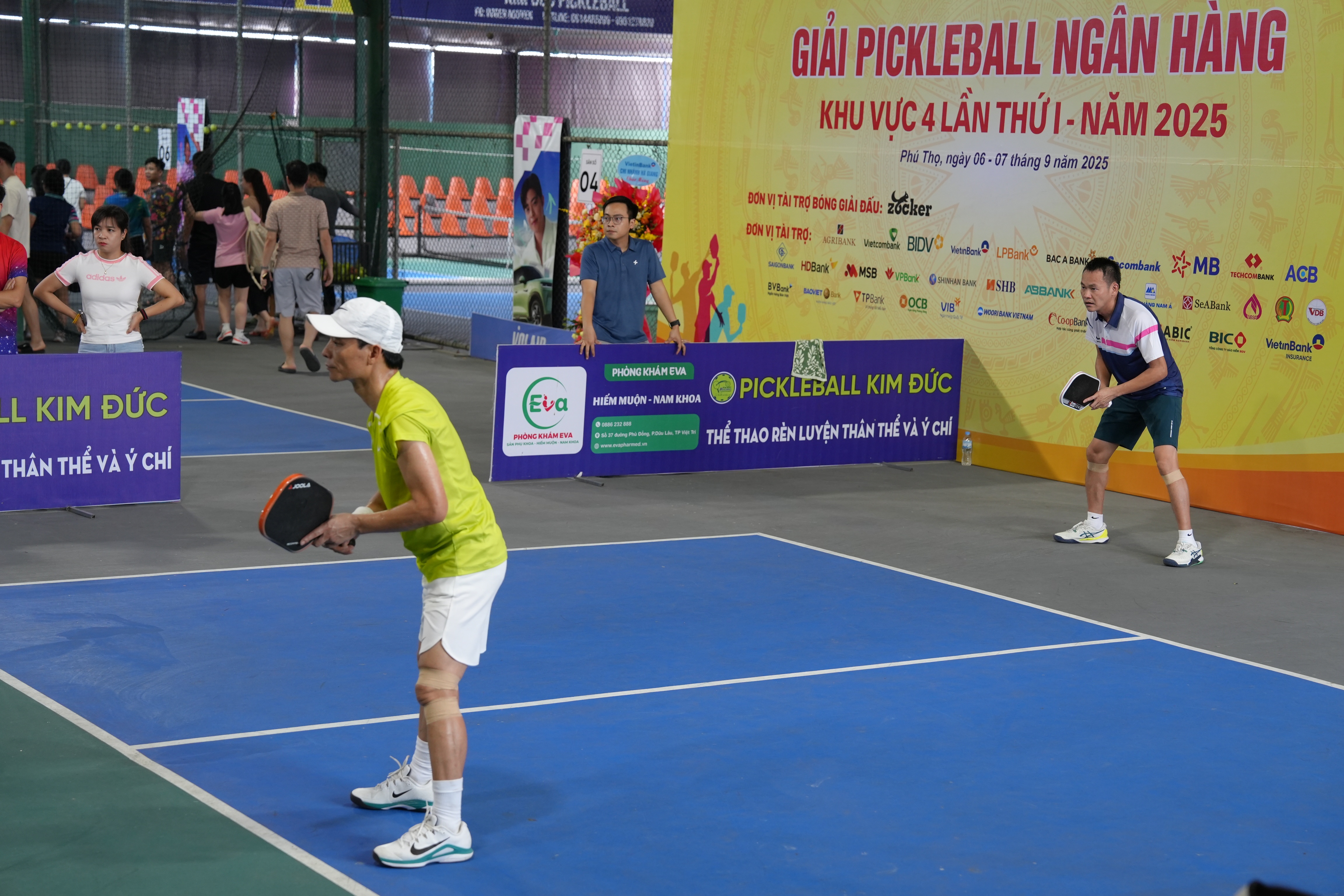 Phát huy tinh thần thể thao để gắn kết, quyết tâm hoàn thành nhiệm vụ của ngành Ngân hàng Phát huy tinh thần thể thao để gắn kết, quyết tâm hoàn thành nhiệm vụ của ngành Ngân hàng