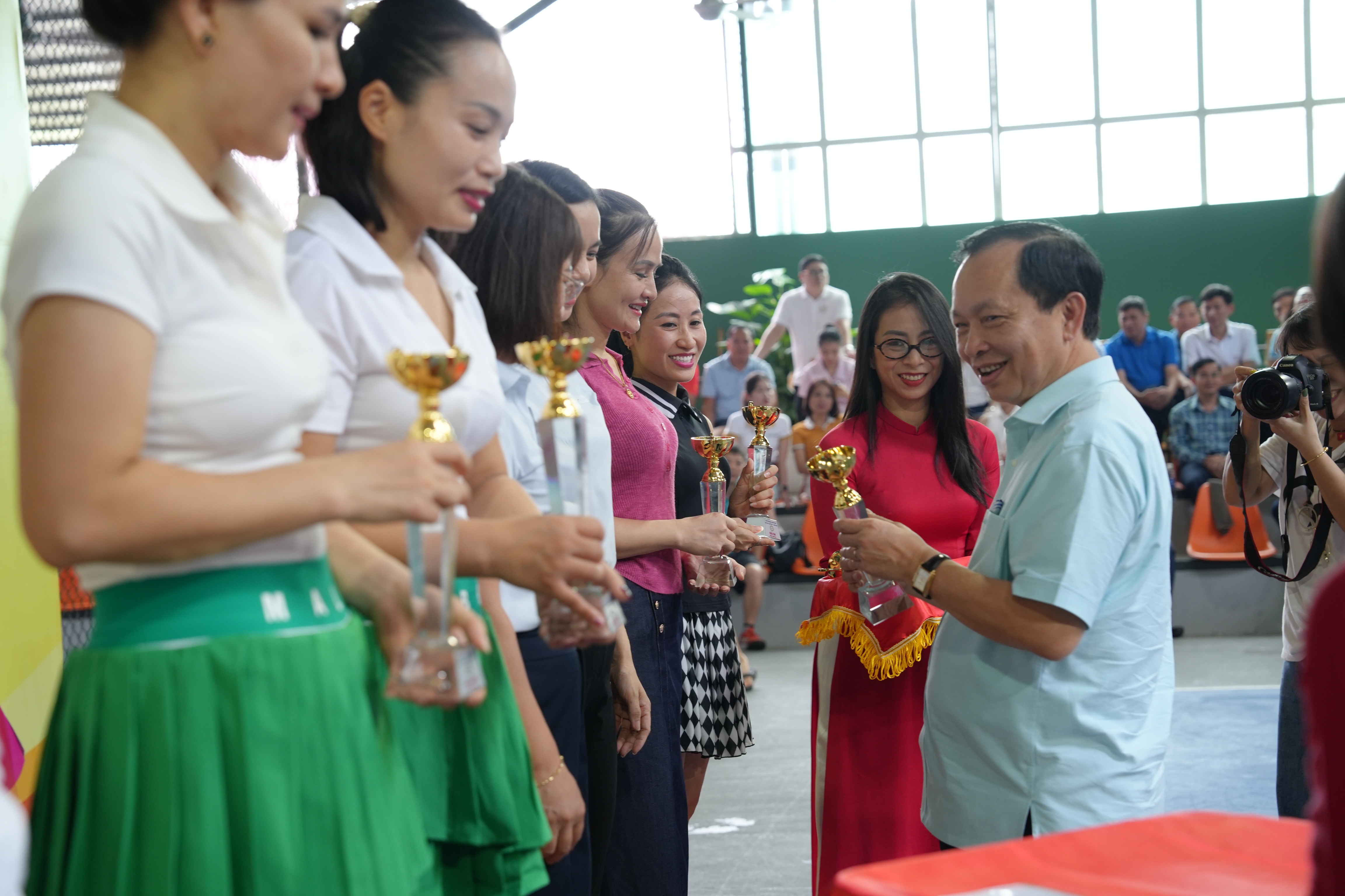 Phát huy tinh thần thể thao để gắn kết, quyết tâm hoàn thành nhiệm vụ của ngành Ngân hàng Phát huy tinh thần thể thao để gắn kết, quyết tâm hoàn thành nhiệm vụ của ngành Ngân hàng