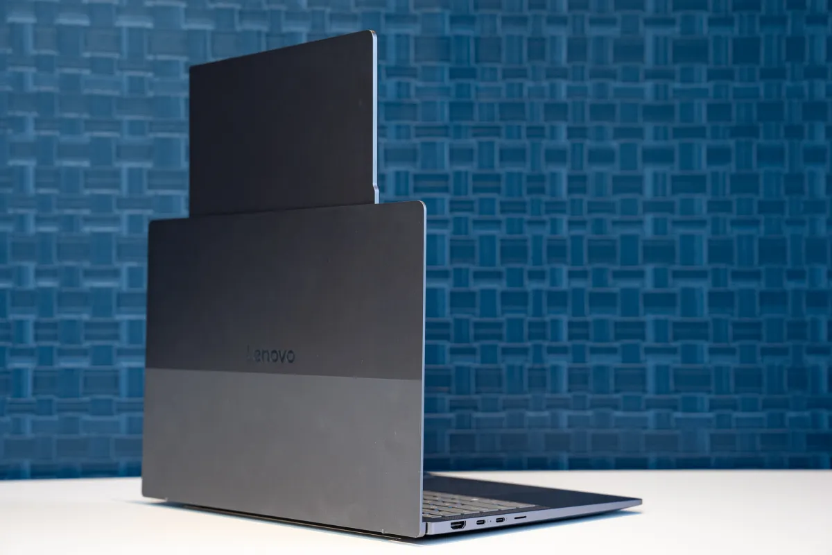 ThinkBook VertiFlex – laptop concept xoay màn hình độc đáo của Lenovo