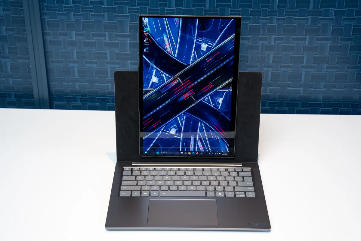 ThinkBook VertiFlex – laptop concept xoay màn hình độc đáo của Lenovo