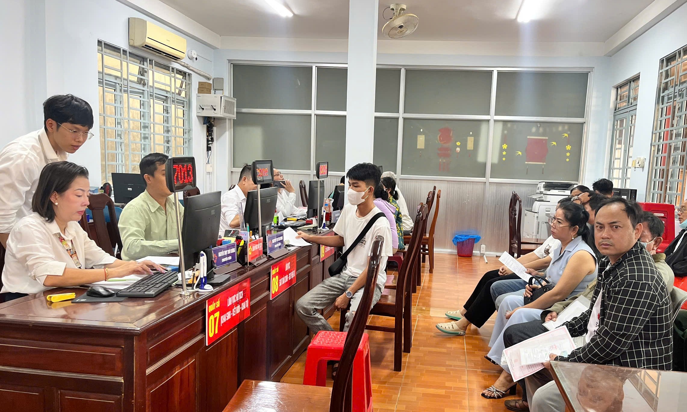 TP. Hồ Chí Minh tiếp tục triển khai cắt giảm tối thiểu 30% điều kiện kinh doanh, thủ tục hành chính