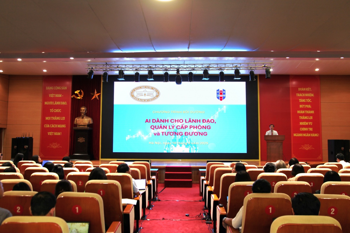 NHNN bồi dưỡng về ứng dụng AI cho cán bộ quản lý NHNN bồi dưỡng về ứng dụng AI cho cán bộ quản lý