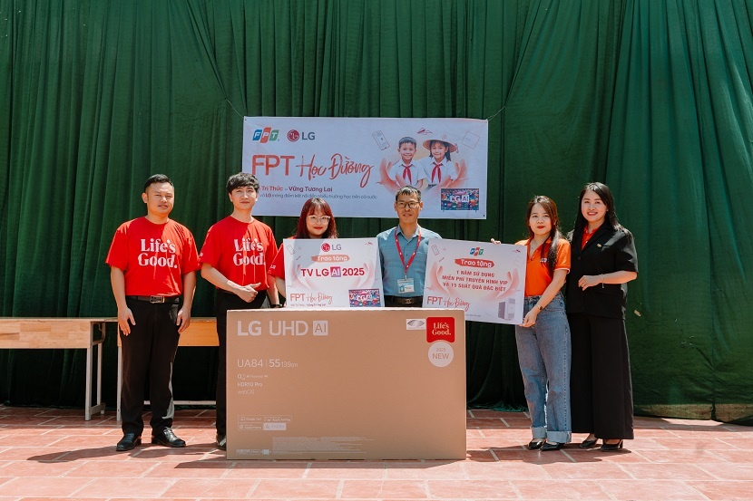 LG và FPT trao tặng TV LG Smart AI 4K cùng hệ thống FPT Internet, truyền hình FPT Play cho Trường PT Dân Tộc Bán Trú THCS Tìa Dình Bản Tìa Dình 1 Xã Tìa Dình Điện Biên