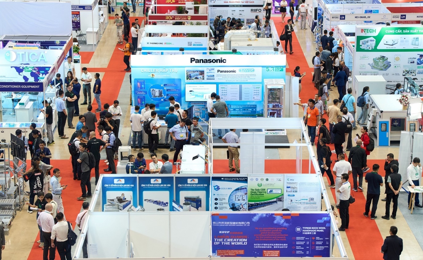 Triển lãm CLEANFACT&RHVAC VIETNAM 2025 với quy mô 10.000m² và sự góp mặt của hơn 300 gian hàng đến từ nhiều thương hiệu quốc tế. Triển lãm CLEANFACT&RHVAC VIETNAM 2025 với quy mô 10.000m² và sự góp mặt của hơn 300 gian hàng đến từ nhiều thương hiệu quốc tế.