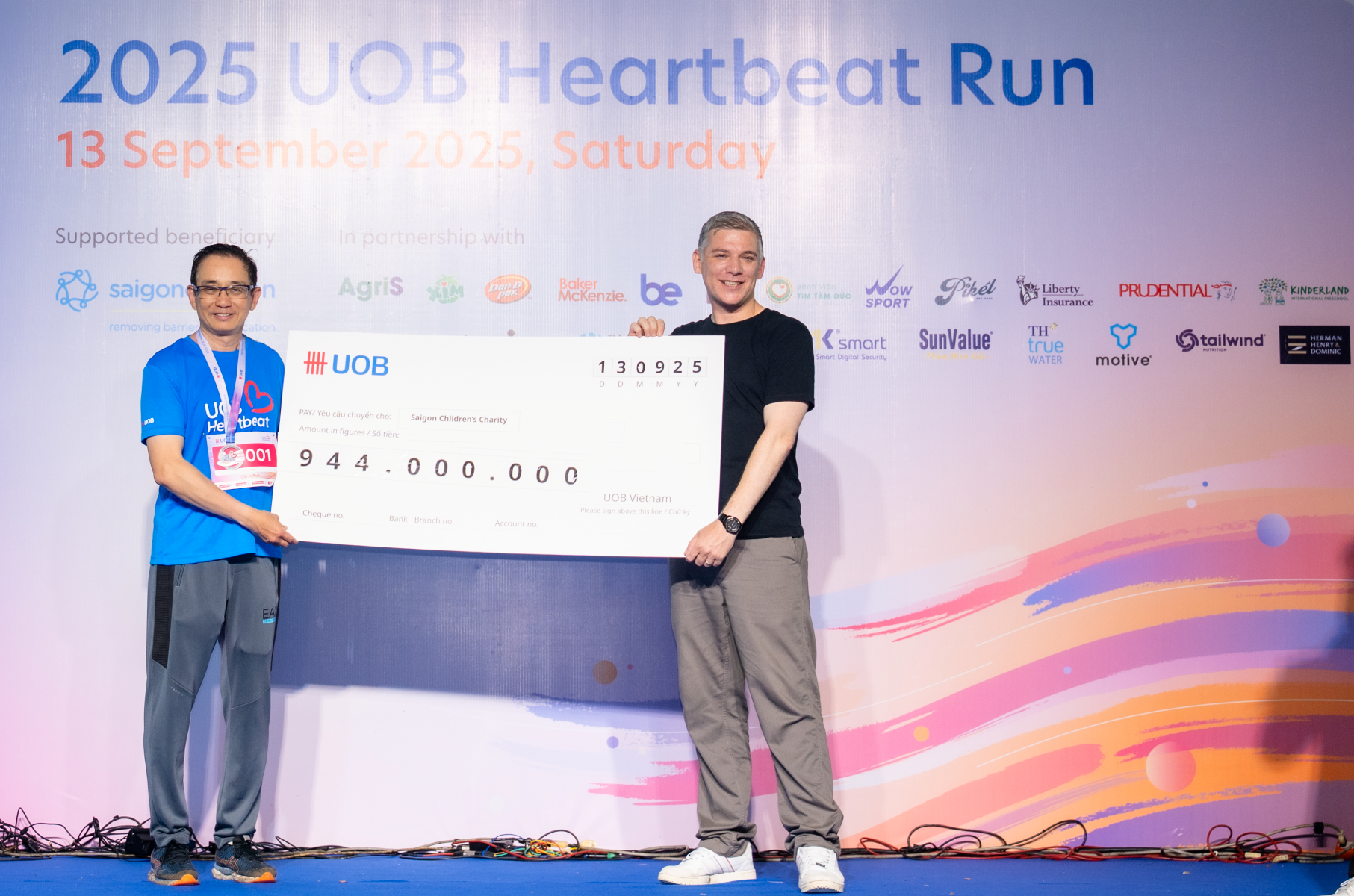 UOB Việt Nam gây quỹ hơn 940 triệu đồng để nâng cao điều kiện giáo dục số cho trẻ em qua Giải chạy bộ