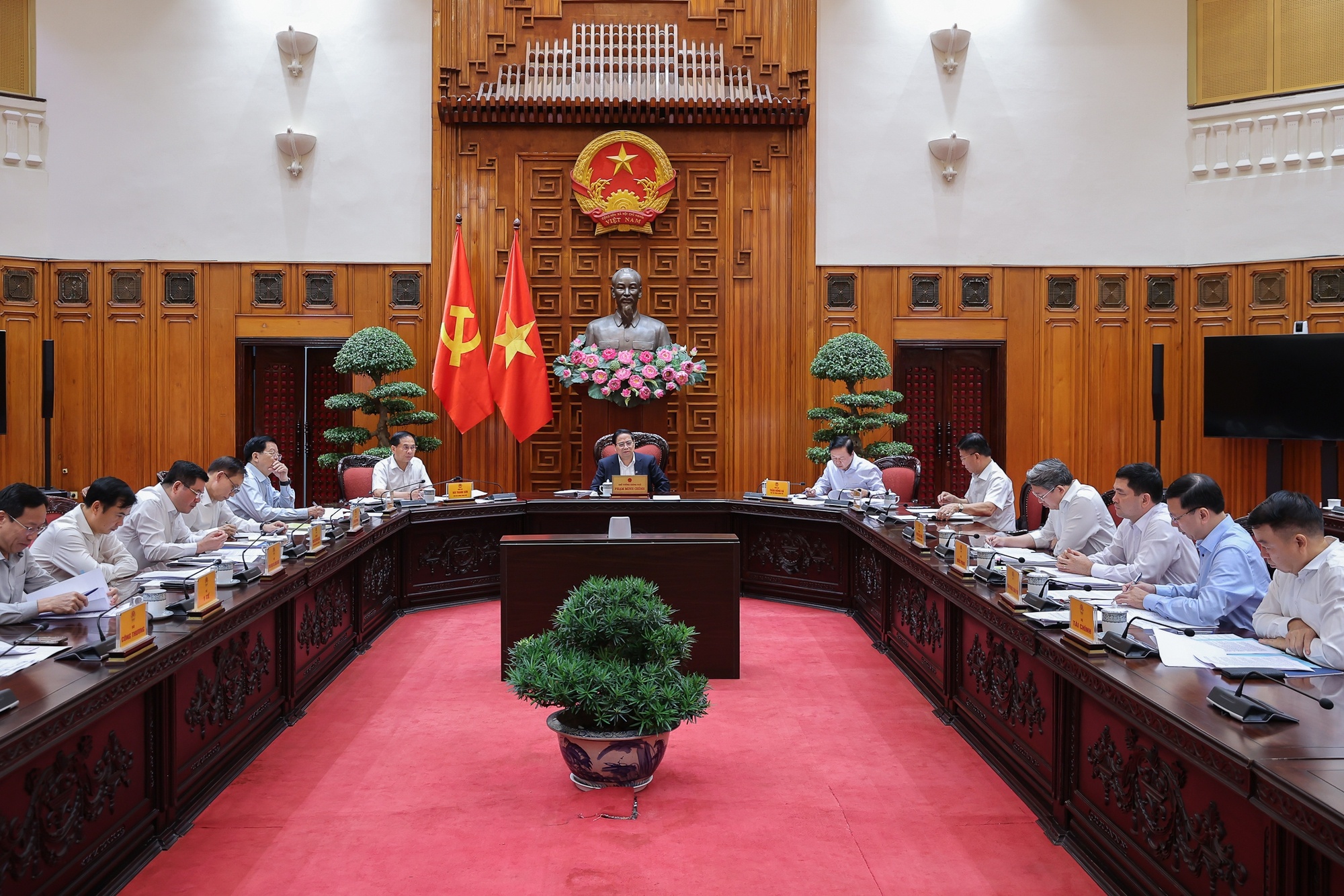 Theo các báo cáo, ý kiến tại cuộc họp, việc đầu tư mở rộng có đầy đủ cơ sở chính trị, cơ sở pháp lý, cơ sở thực tiễn - Ảnh: VGP/Nhật Bắc