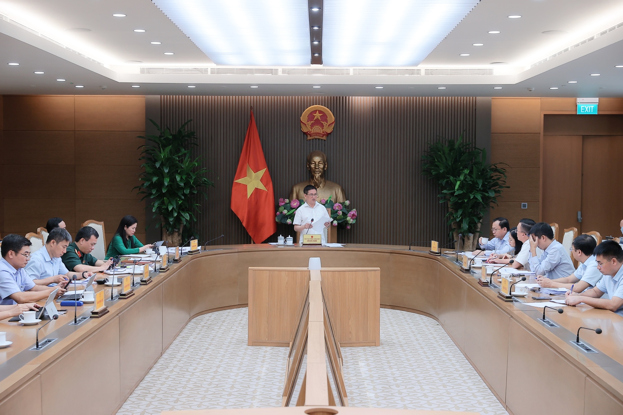 Phó Thủ tướng Hồ Đức Phớc: Sửa đổi Nghị định số 85/2025/NĐ-CP phải phù hợp với cơ cấu bộ máy hành chính mới; khắc phục các vướng mắc phát sinh trong thực tiễn - Ảnh: VGP/Trần Mạnh