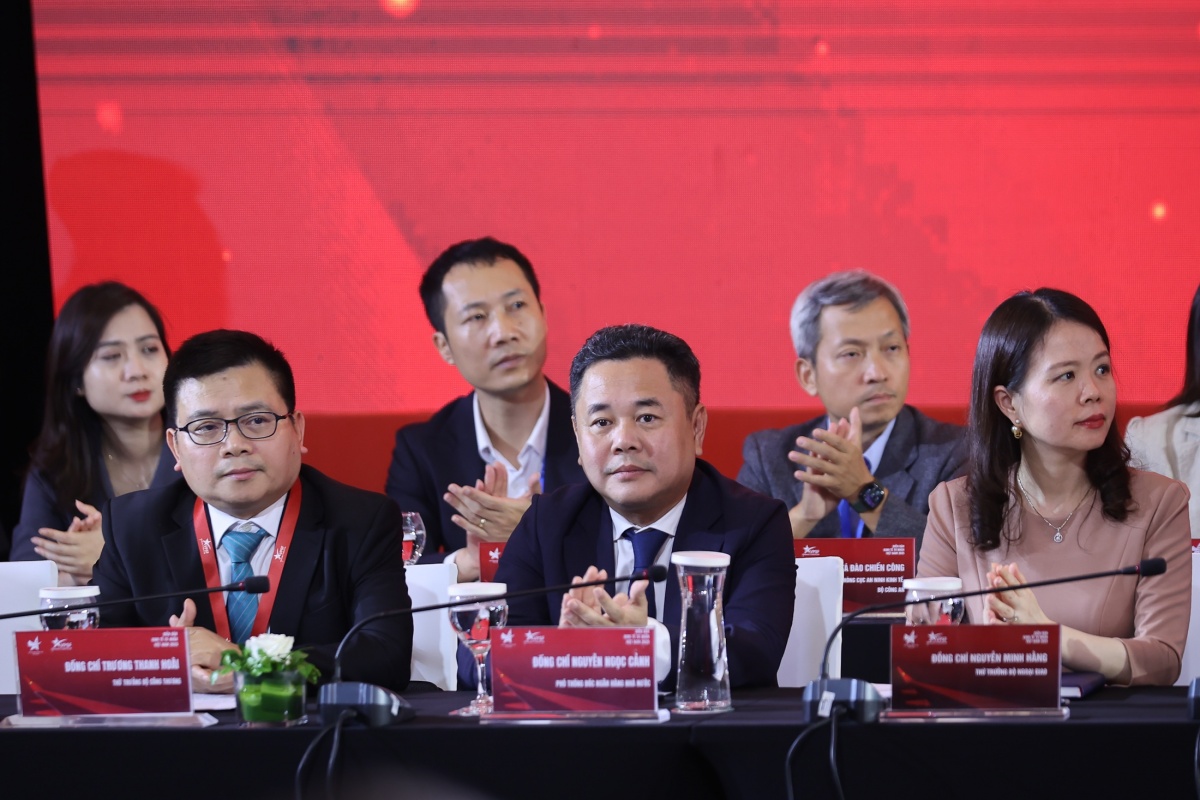 Chính phủ đồng hành, doanh nghiệp tiên phong, Việt Nam phát triển