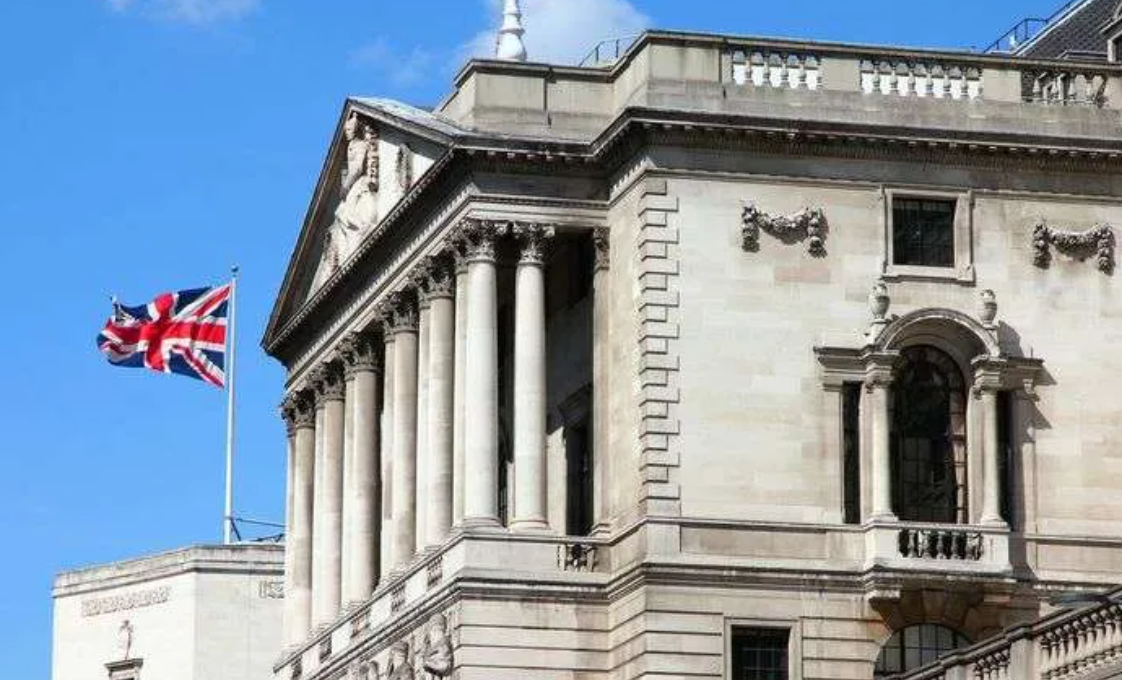 NHTW Anh khó giảm thêm lãi suất do lạm phát cao dai dẳng