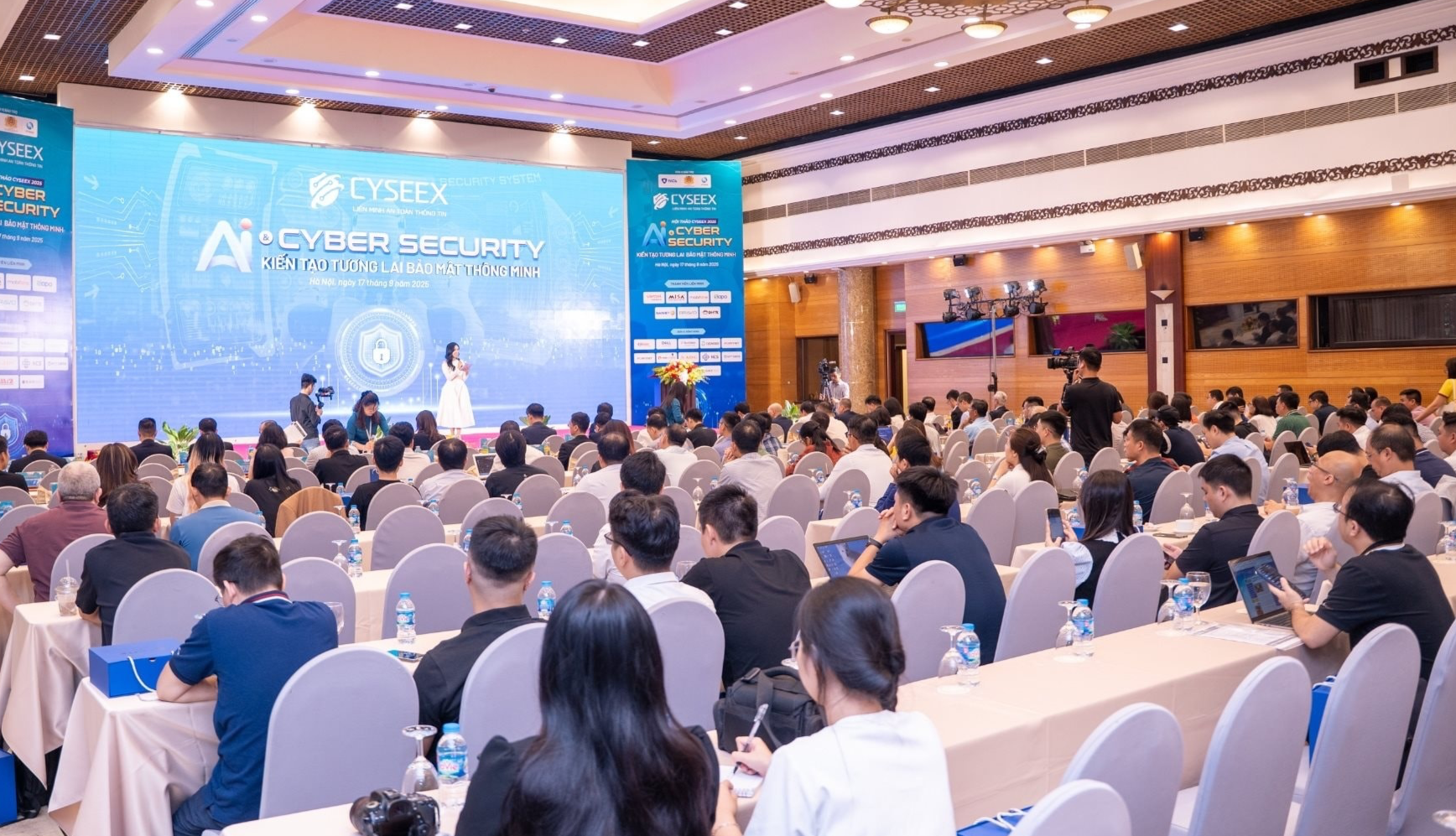 Kiến tạo tương lai bảo mật thông minh