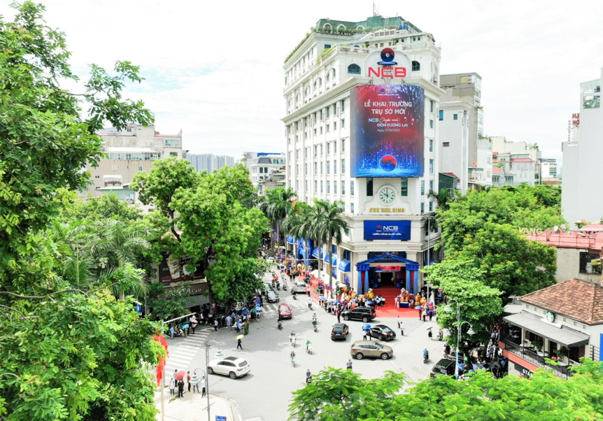 Trụ sở chính của NCB đặt tại vị trí đắc địa ngay trung tâm Hà Nội