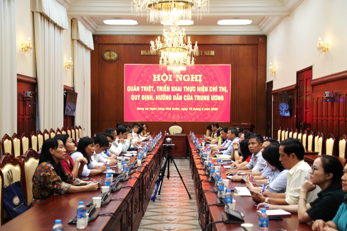 Quán triệt, triển khai thực hiện quy định, chỉ thị, hướng dẫn của Trung ương Quán triệt, triển khai thực hiện quy định, chỉ thị, hướng dẫn của Trung ương