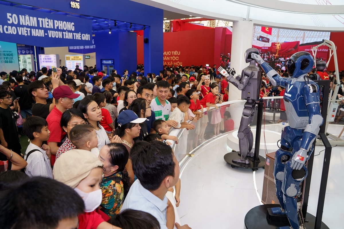 Loạt trải nghiệm hấp dẫn tại triển lãm thu hút đông đảo du khách mọi lứa tuổi