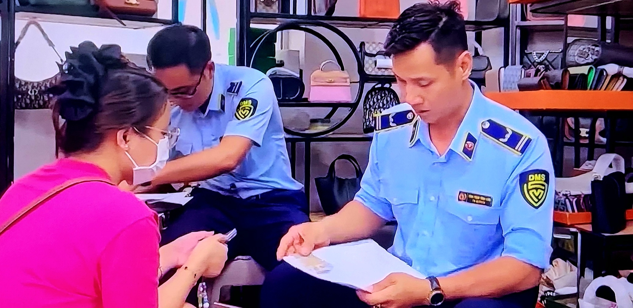 Để đối phó với vấn nạn này, cần sự vào cuộc đồng bộ từ nhiều phía Để đối phó với vấn nạn này, cần sự vào cuộc đồng bộ từ nhiều phía