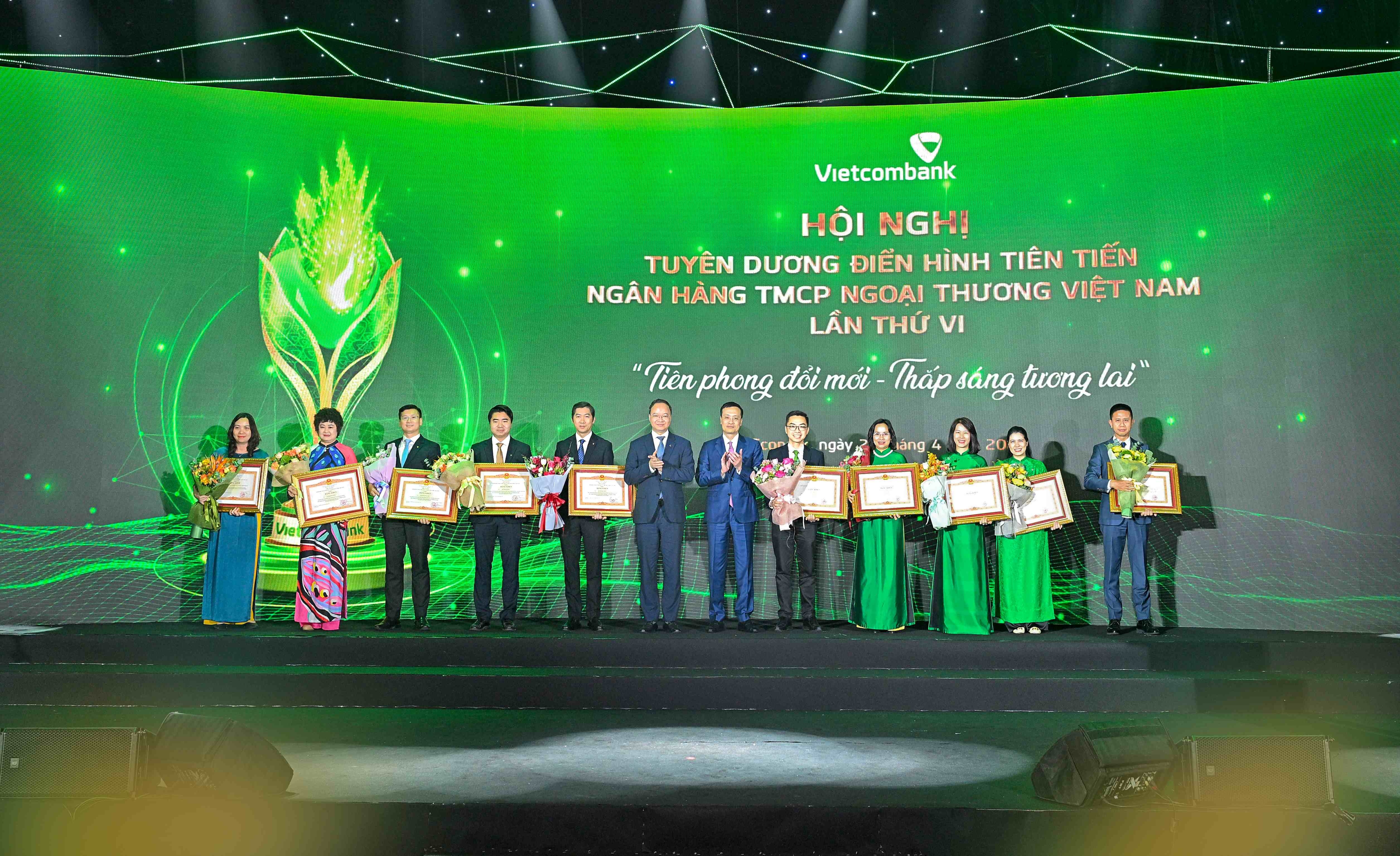 Đưa vị thế ngân hàng Việt vươn tầm thế giới Đưa vị thế ngân hàng Việt vươn tầm thế giới