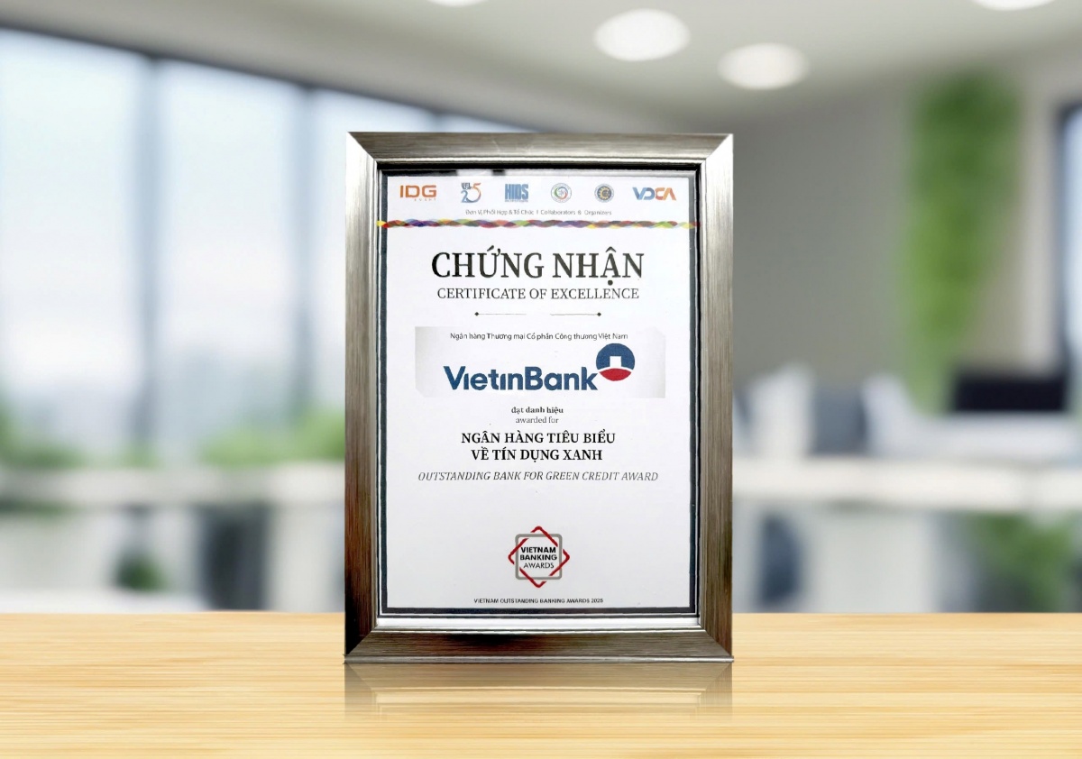 Tích cực thúc đẩy các giải pháp tài trợ cho lĩnh vực phát triển bền vững, VietinBank được bình chọn là Ngân hàng tiêu biểu về tín dụng xanh 2025. Tích cực thúc đẩy các giải pháp tài trợ cho lĩnh vực phát triển bền vững, VietinBank được bình chọn là Ngân hàng tiêu biểu về tín dụng xanh 2025.