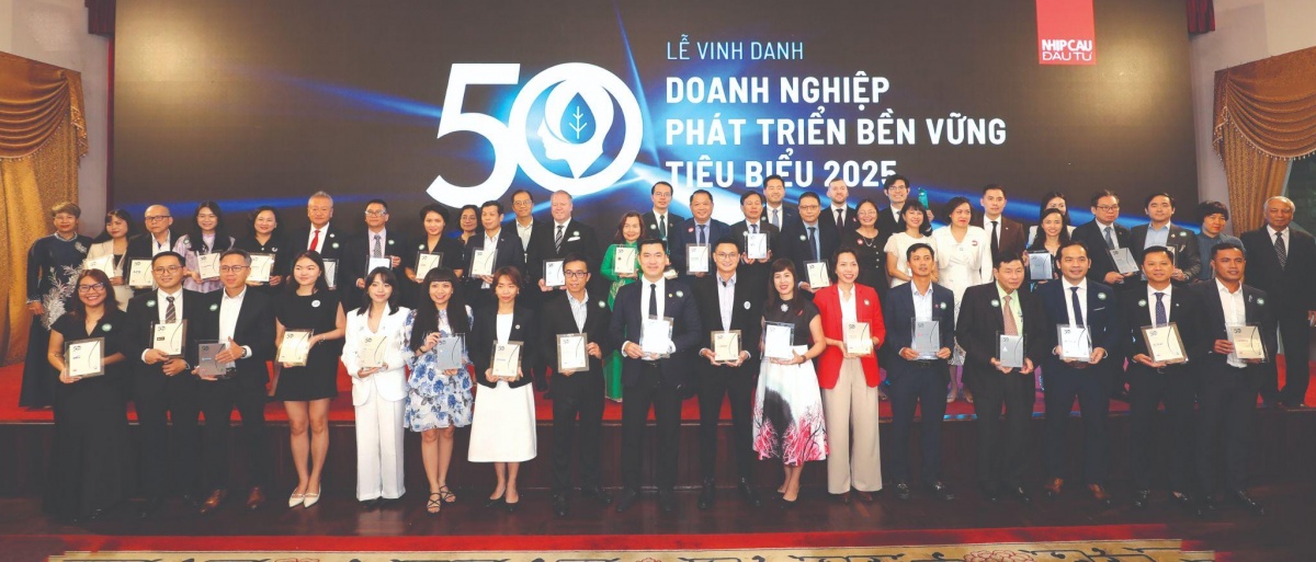 Nam Long Group lần thứ hai liên tiếp nhận giải thưởng “Quản trị doanh nghiệp xuất sắc” từ CSA.