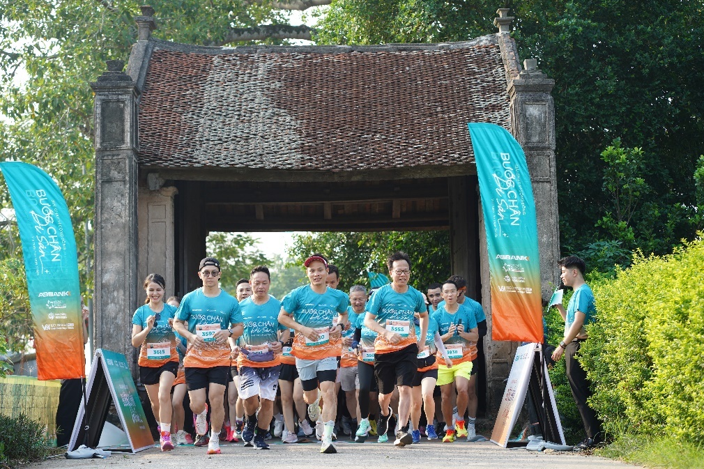 Bước chân di sản - Giải chạy cộng đồng gây quỹ bảo tồn làng nghề Việt