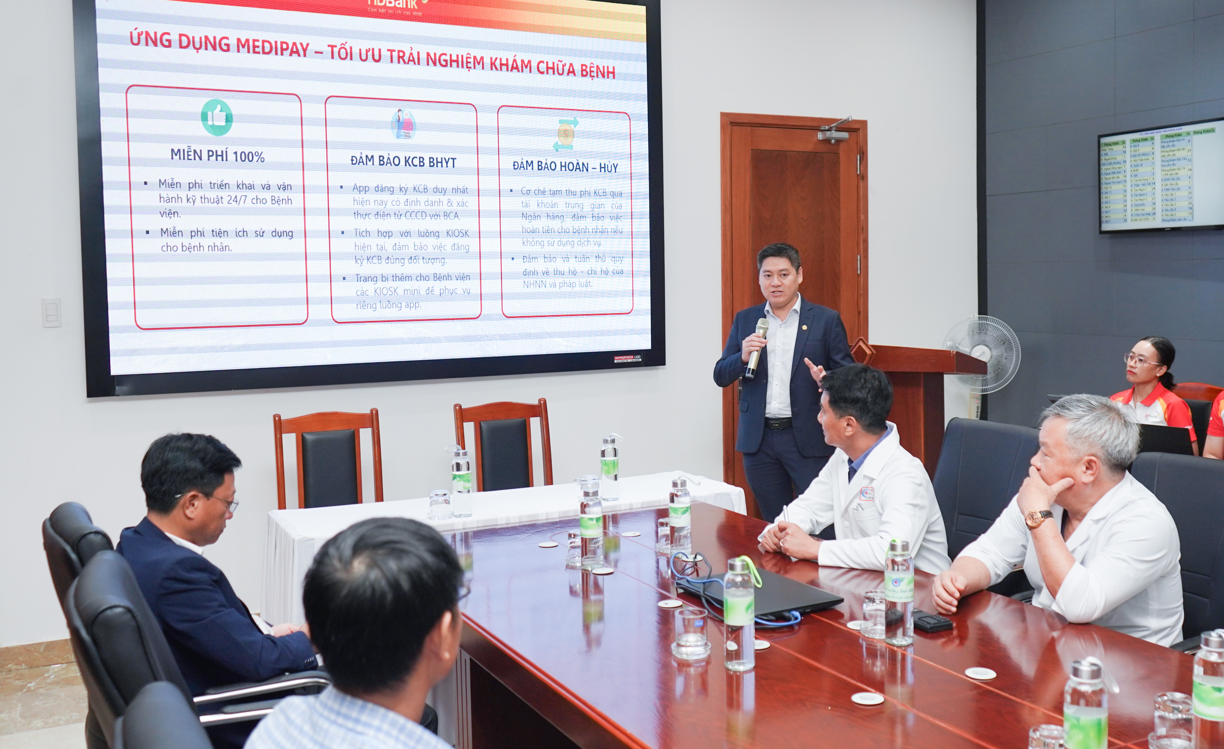 Hồ sơ bệnh án điện tử là một bước đi quan trọng trong lộ trình chuyển đổi số ngành y tế Hồ sơ bệnh án điện tử là một bước đi quan trọng trong lộ trình chuyển đổi số ngành y tế