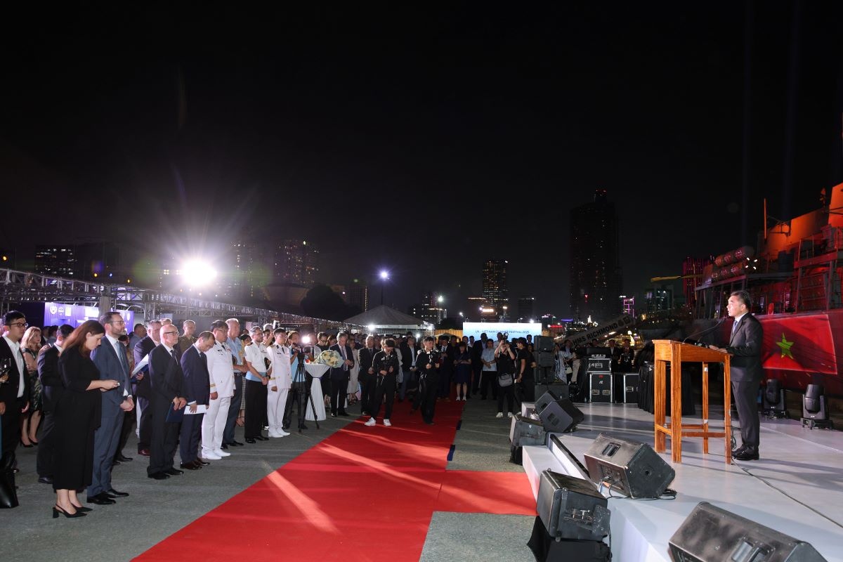 Bật mí món Việt xuất hiện trong sự kiện đón tàu Hải quân Hoàng gia Anh