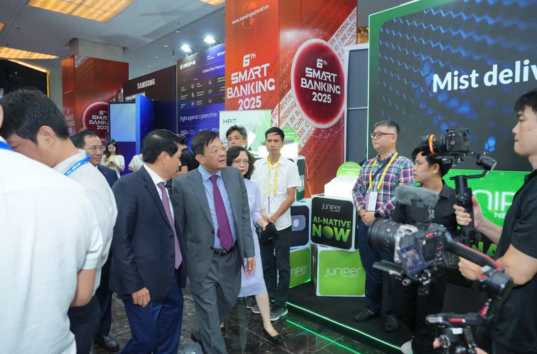 Smart Banking 2025: Juniper Networks khẳng định mạng AI-native là tương lai của tài chính an toàn, dựa trên dữ liệu