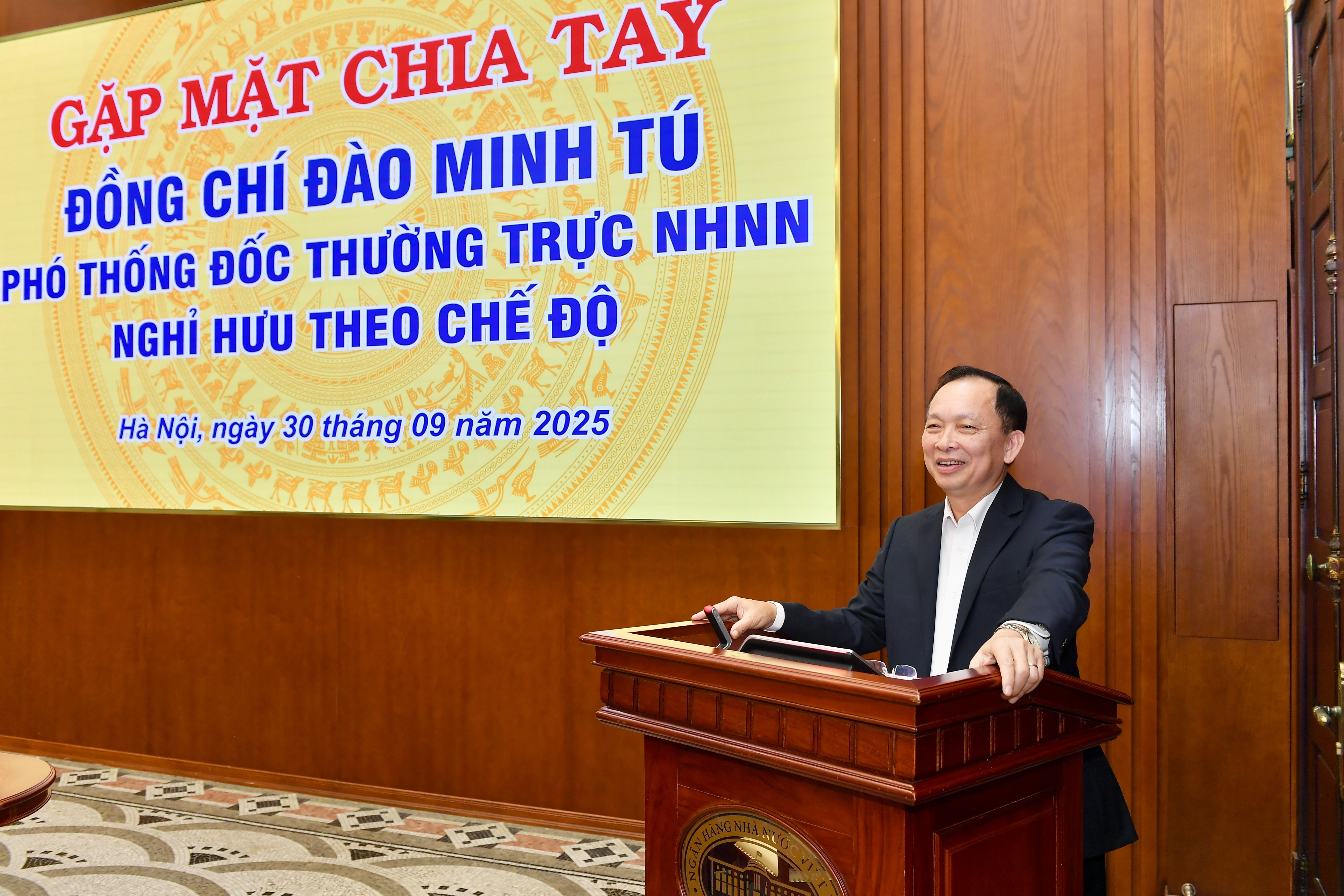 Gặp mặt chia tay Phó Thống đốc Thường trực NHNN Đào Minh Tú nghỉ hưu theo chế độ