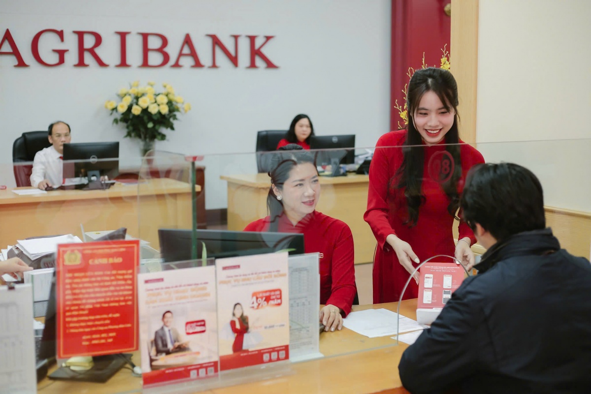 Agribank đẩy mạnh cơ cấu mạng lưới, tạo dư địa phát triển nông nghiệp, nông thôn, nông dân