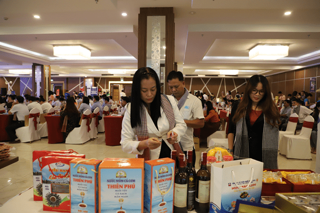 Hoàn thiện khung pháp lý cho thương mại điện tử - nền tảng hội nhập toàn cầu